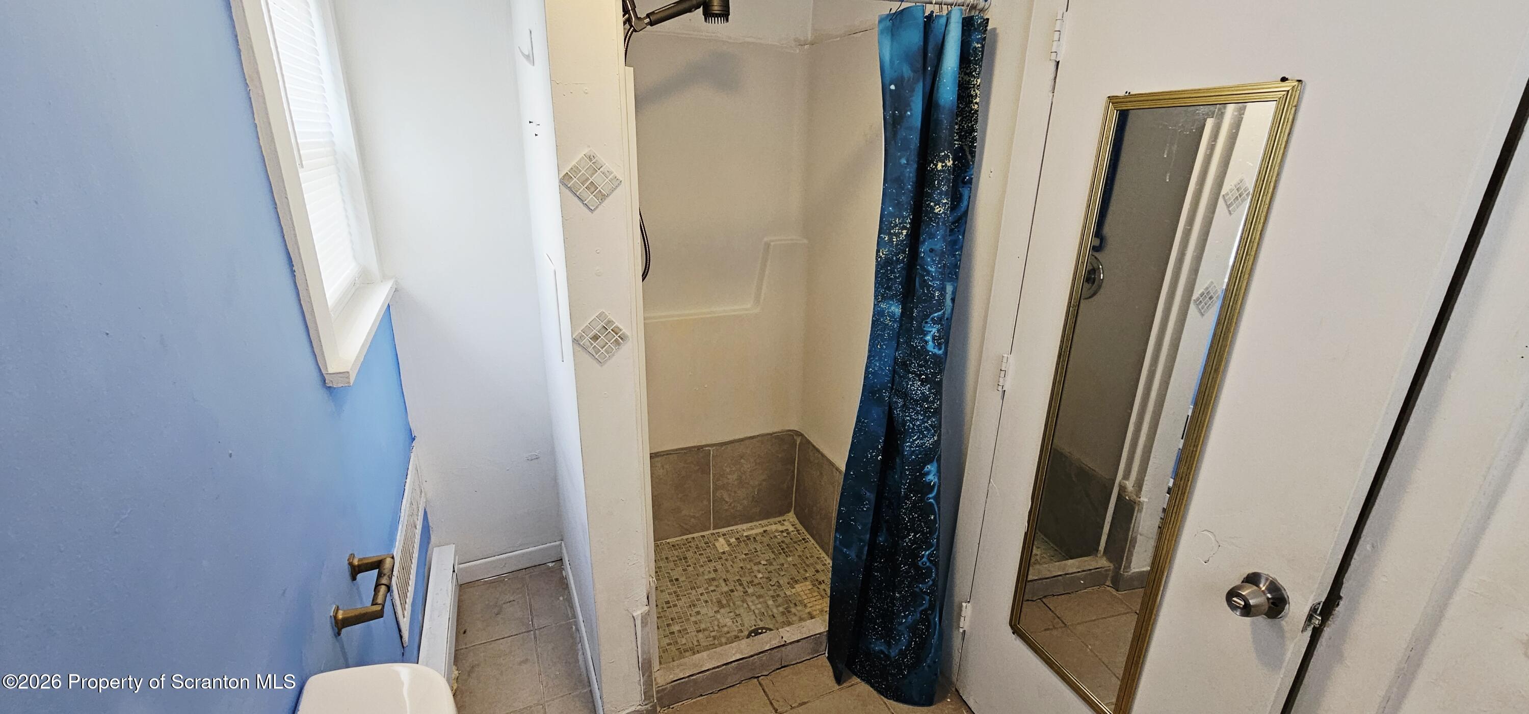 1319 Washburn Street Unit: 1st floor