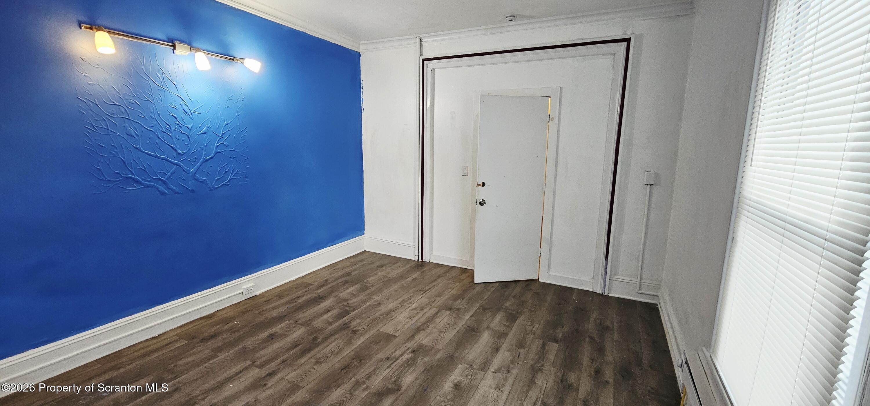 1319 Washburn Street Unit: 1st floor