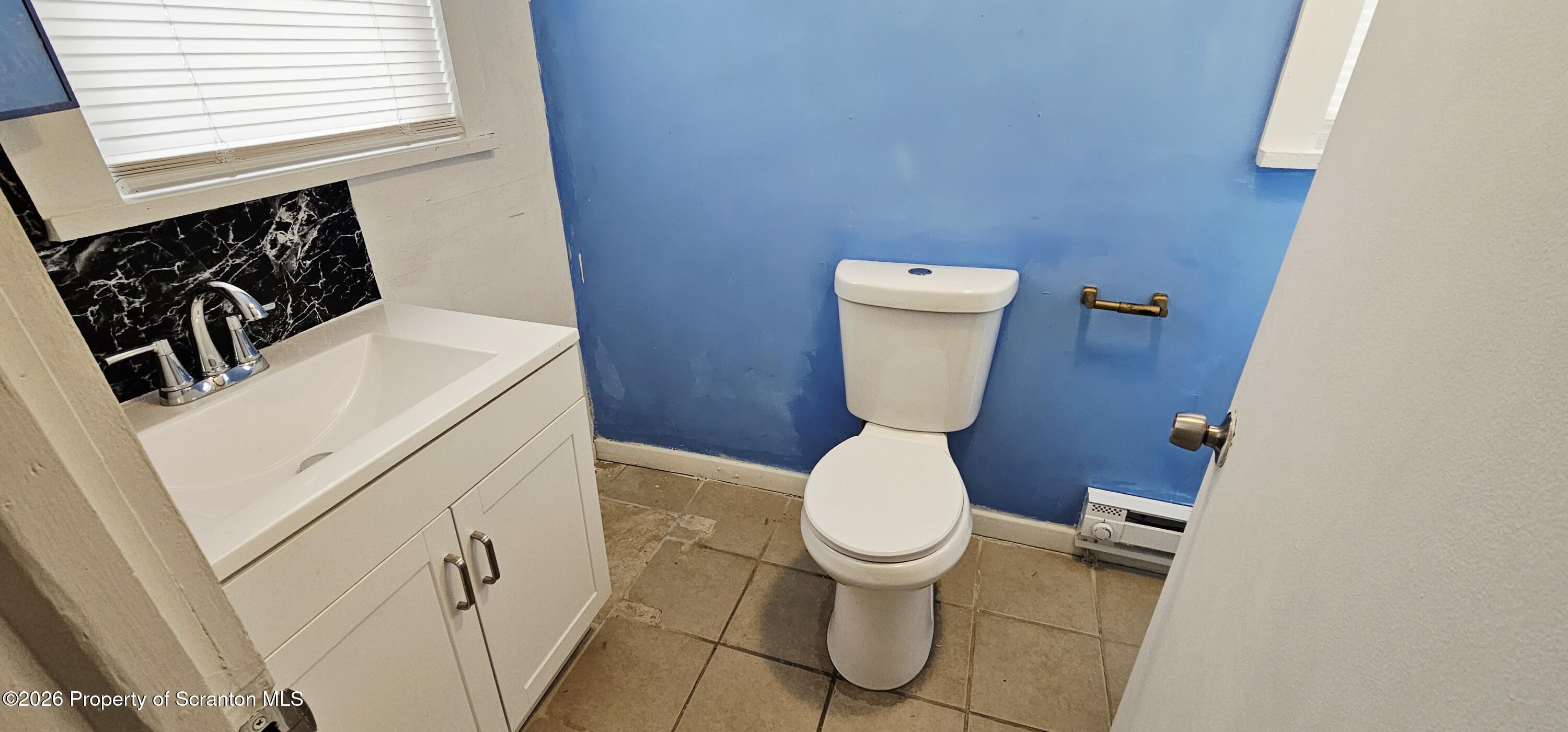 1319 Washburn Street Unit: 1st floor