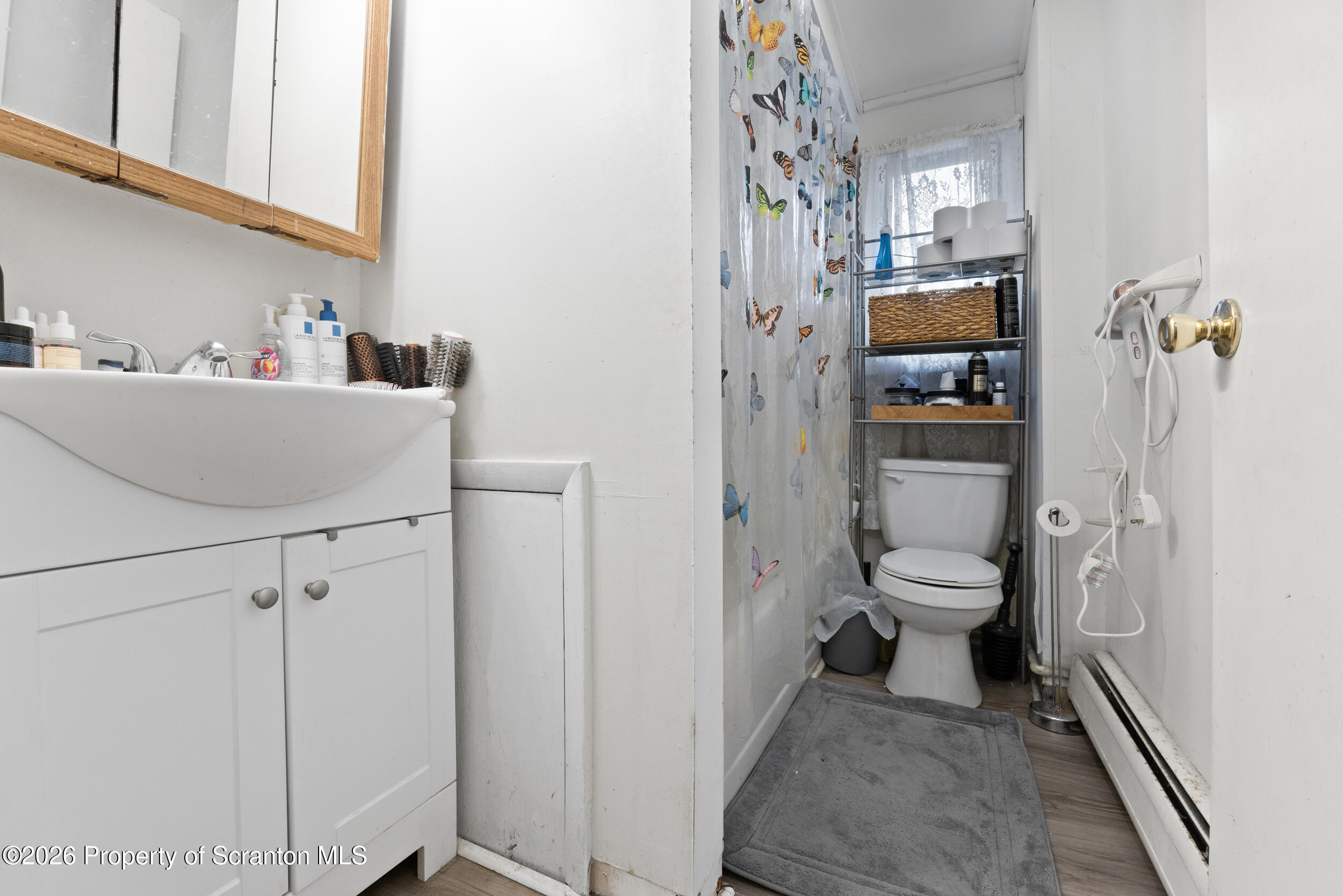 411 413 Traviss Alley