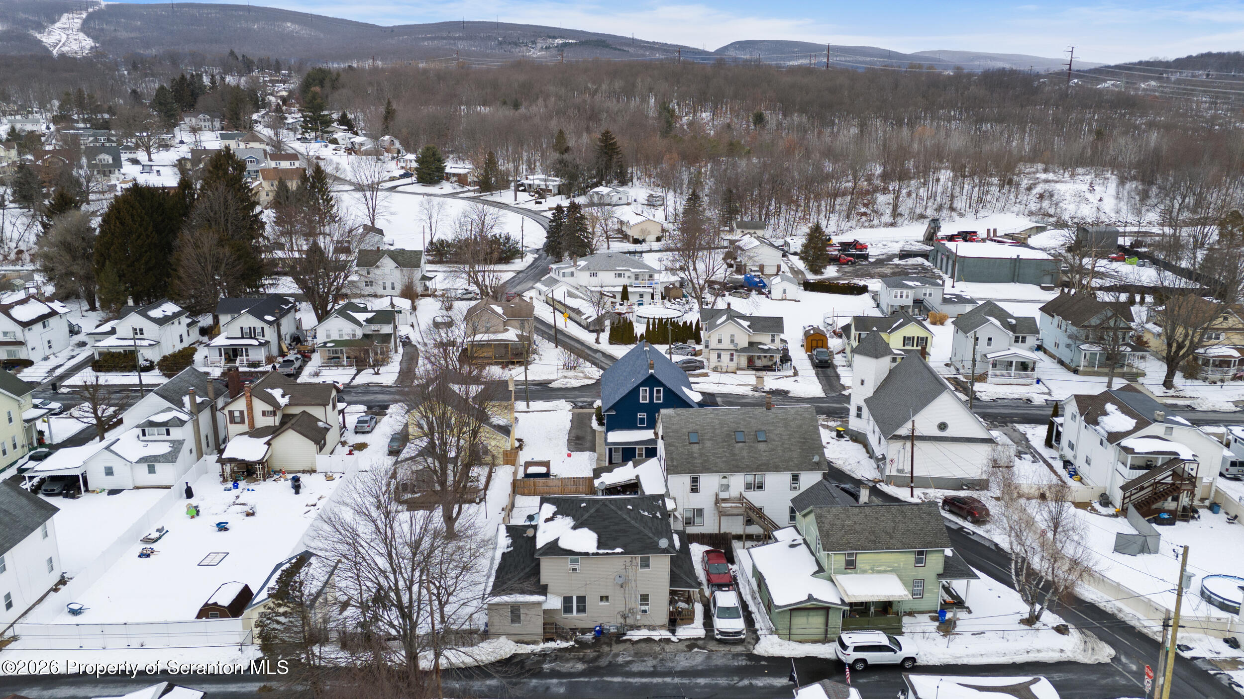 411 413 Traviss Alley