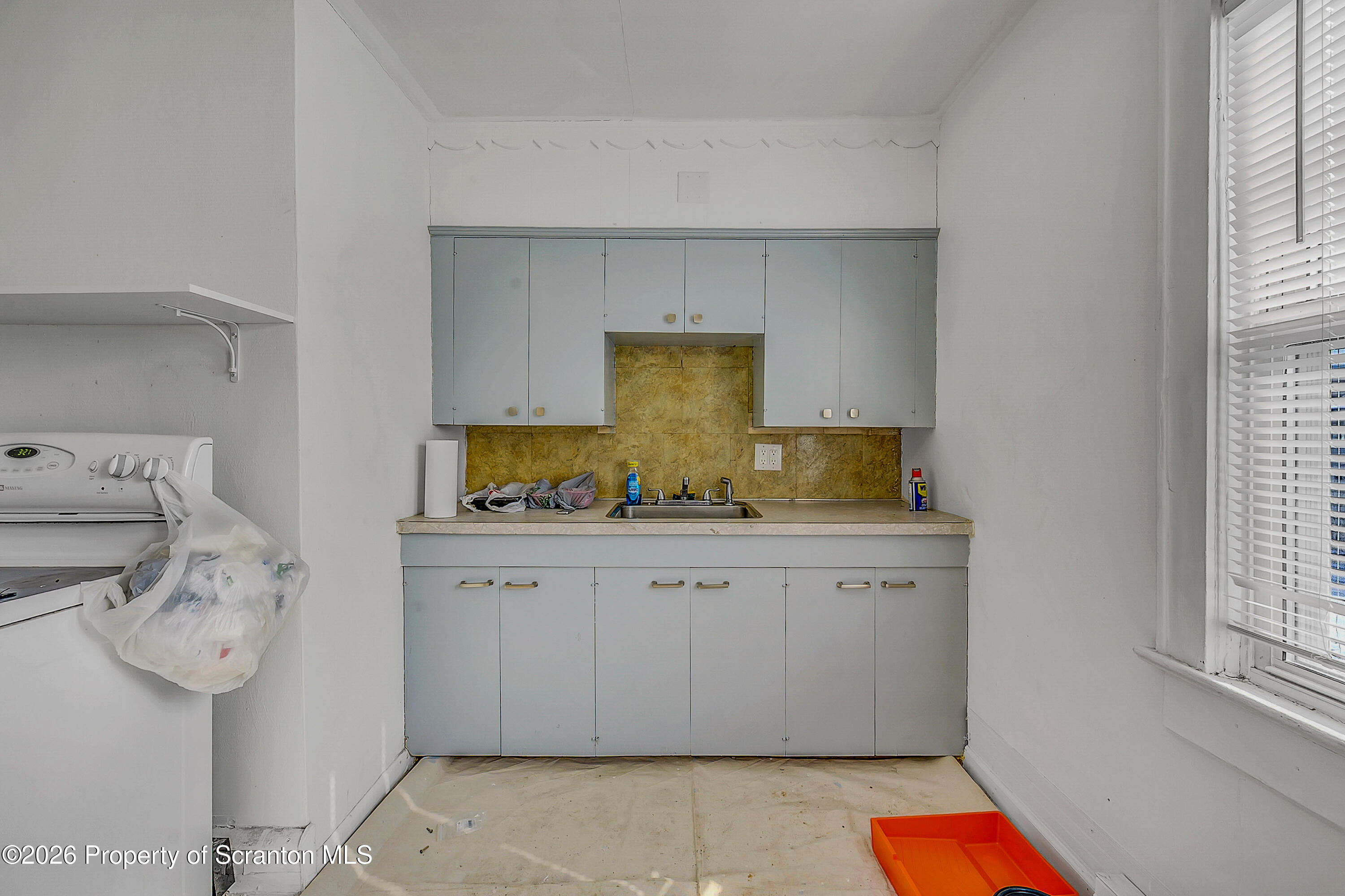 53 Sobieski Street Unit: Top Floor