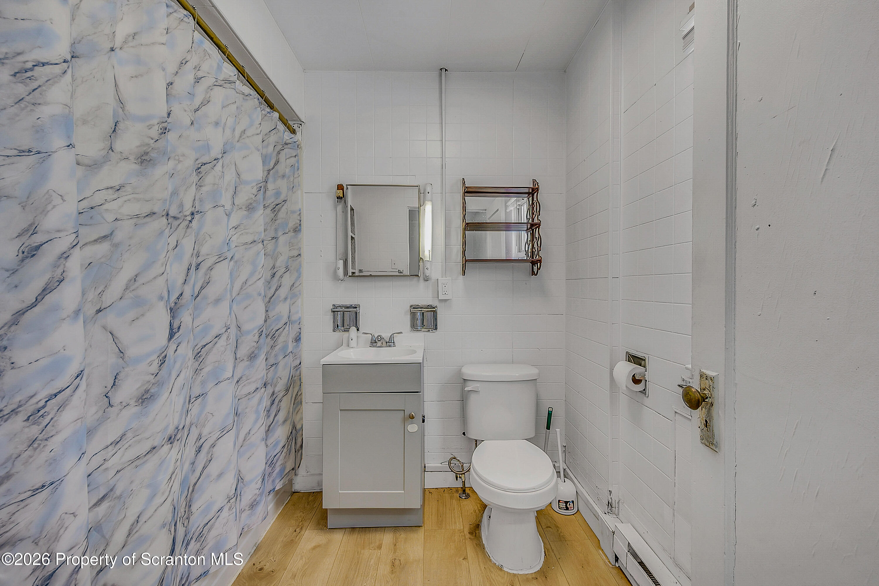 53 Sobieski Street Unit: Top Floor