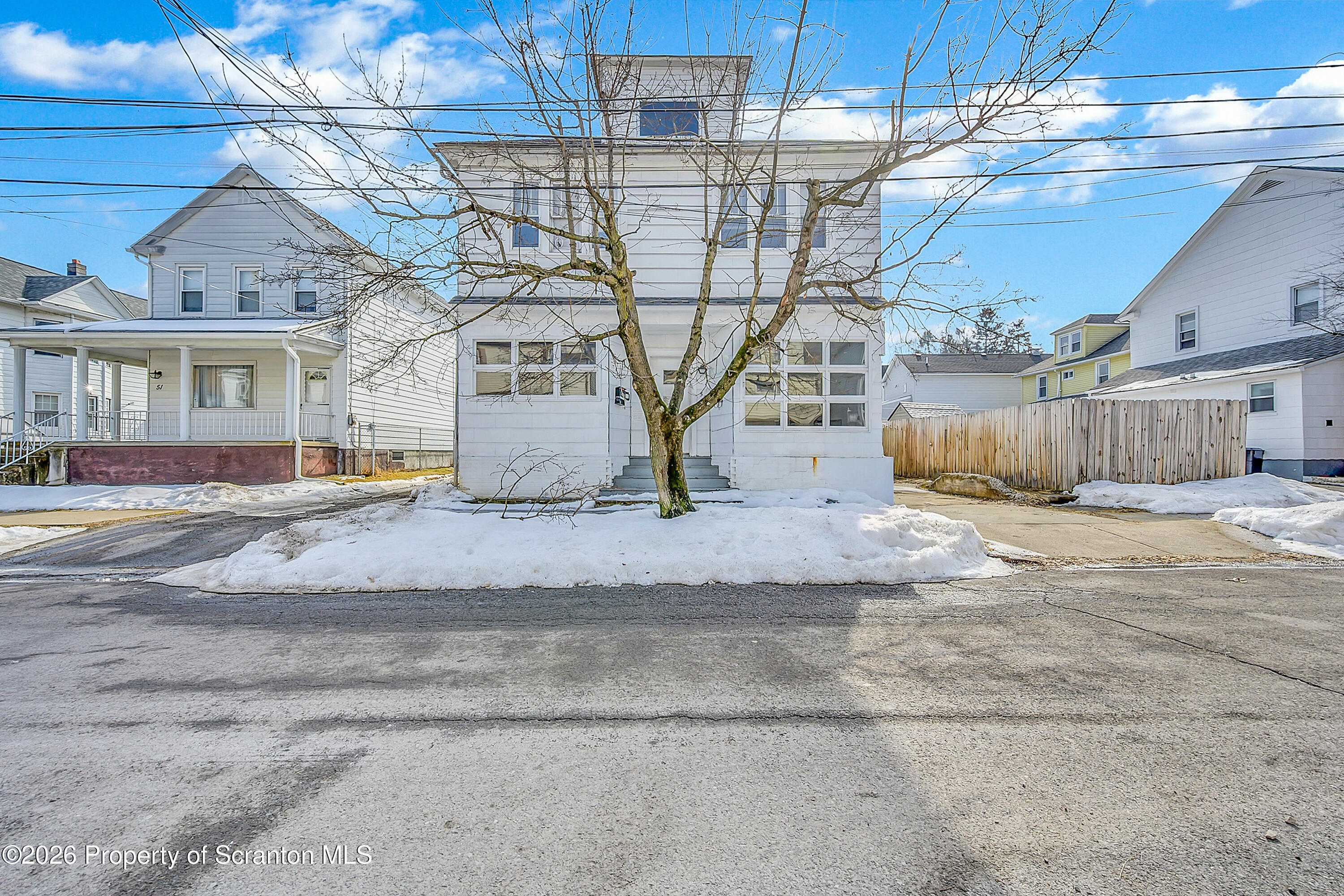 53 Sobieski Street Unit: Top Floor