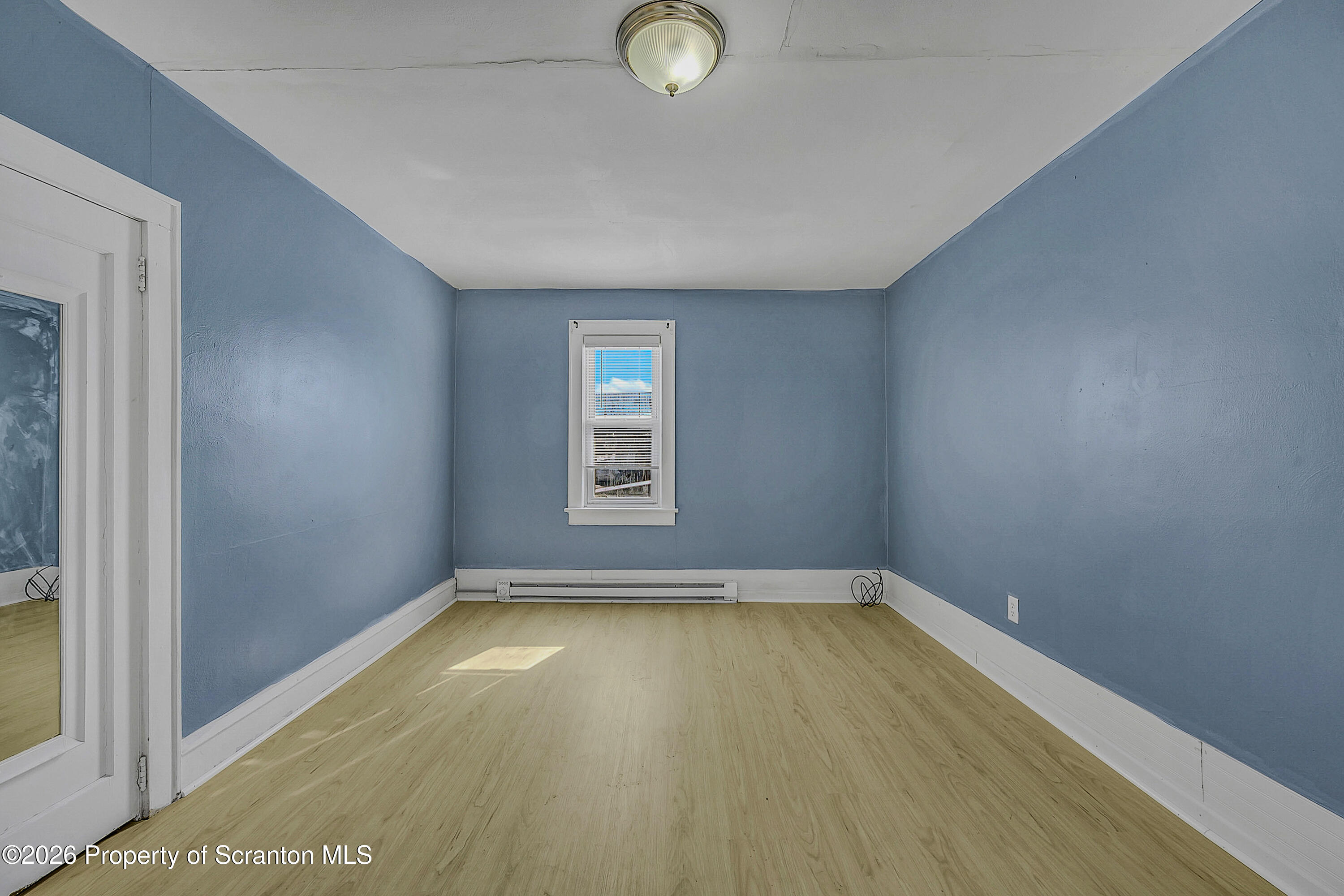 53 Sobieski Street Unit: Top Floor