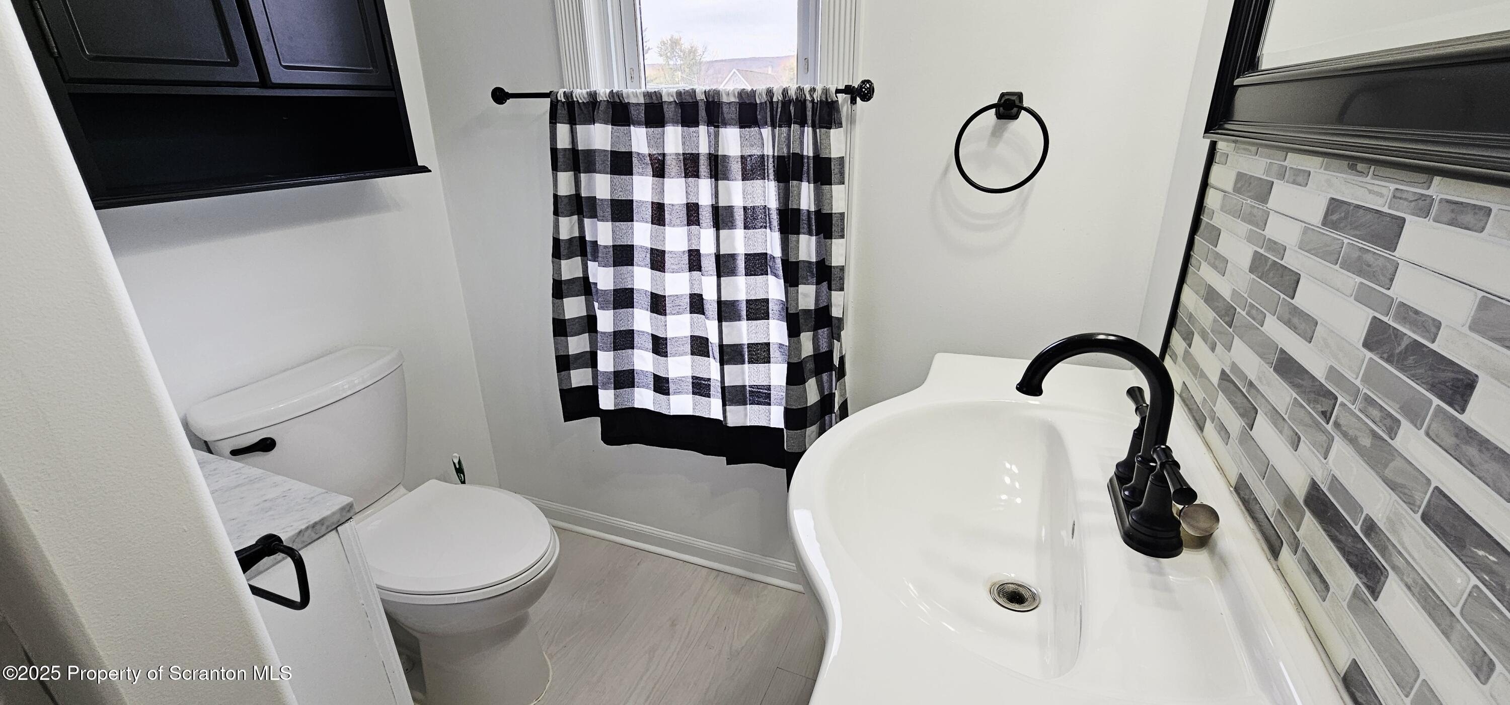 126 S Rebecca Avenue