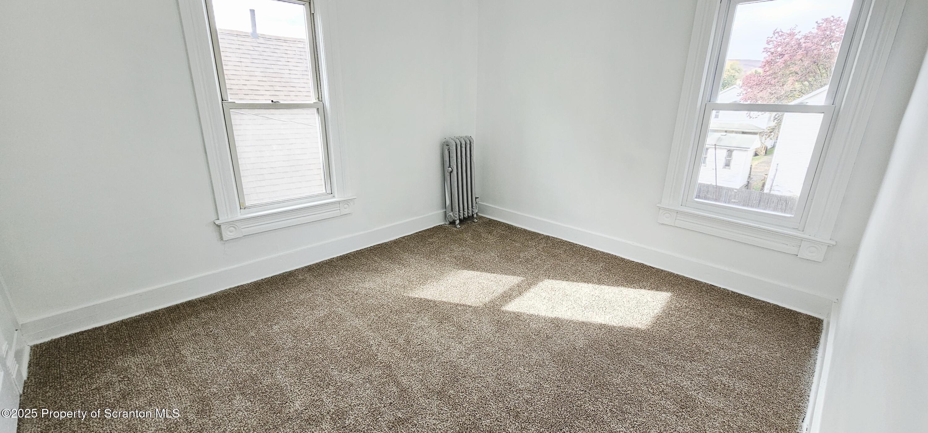 128 S Rebecca Avenue