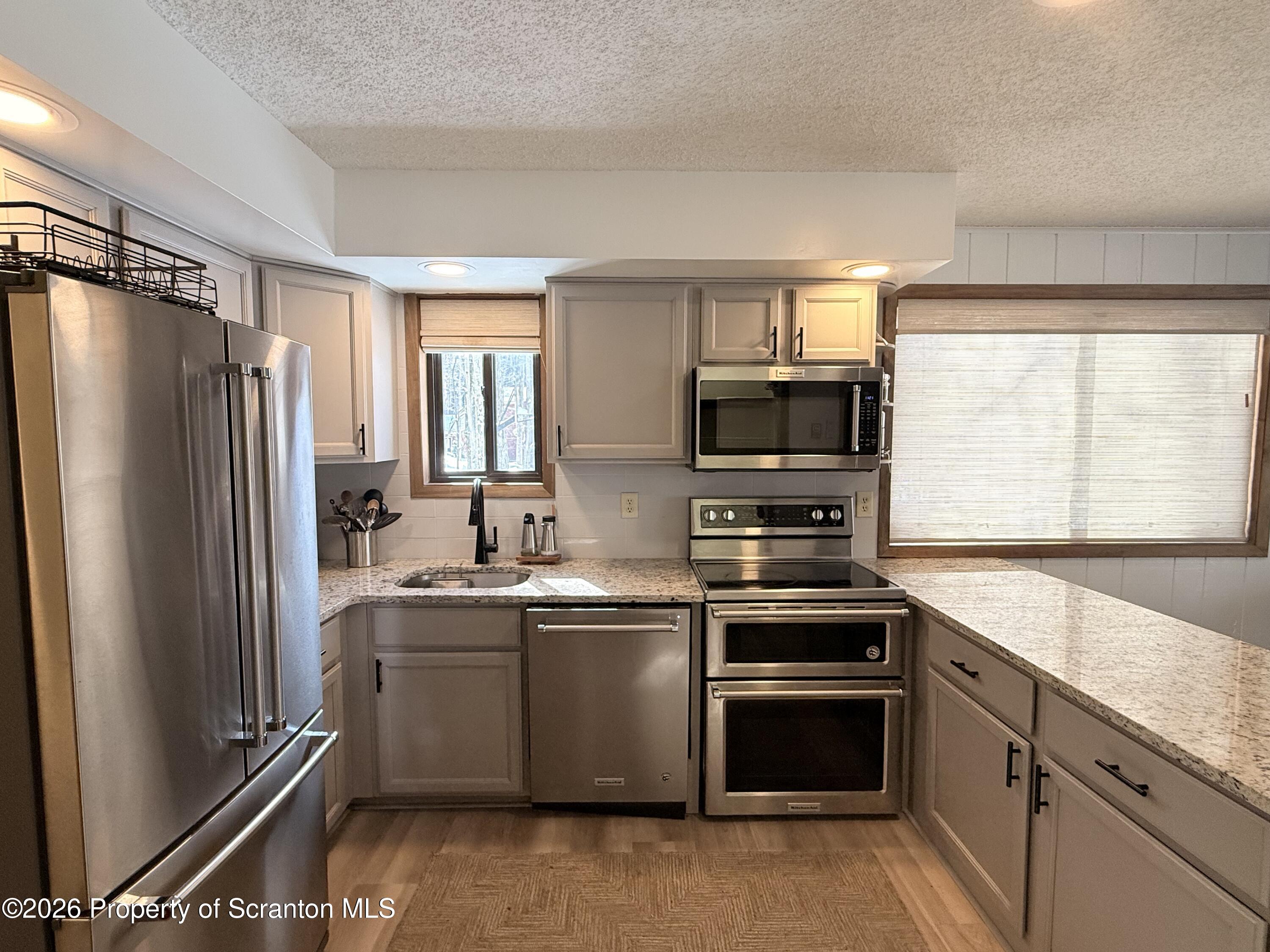 38 E Creek View Drive Unit: # H1140