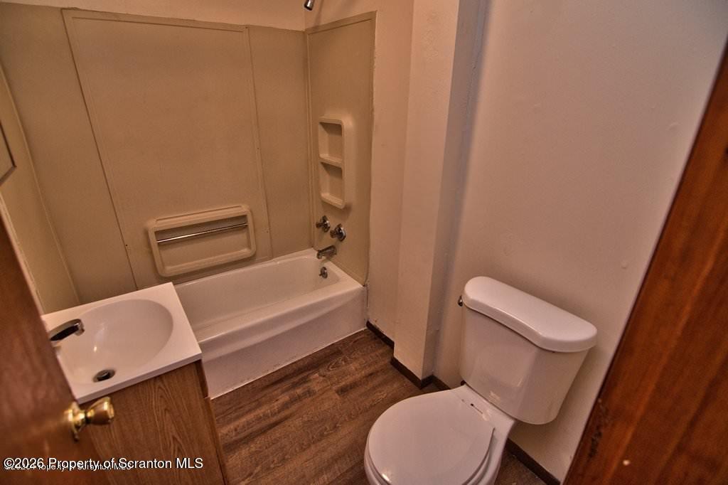 401 S Valley (Apt.103) Avenue