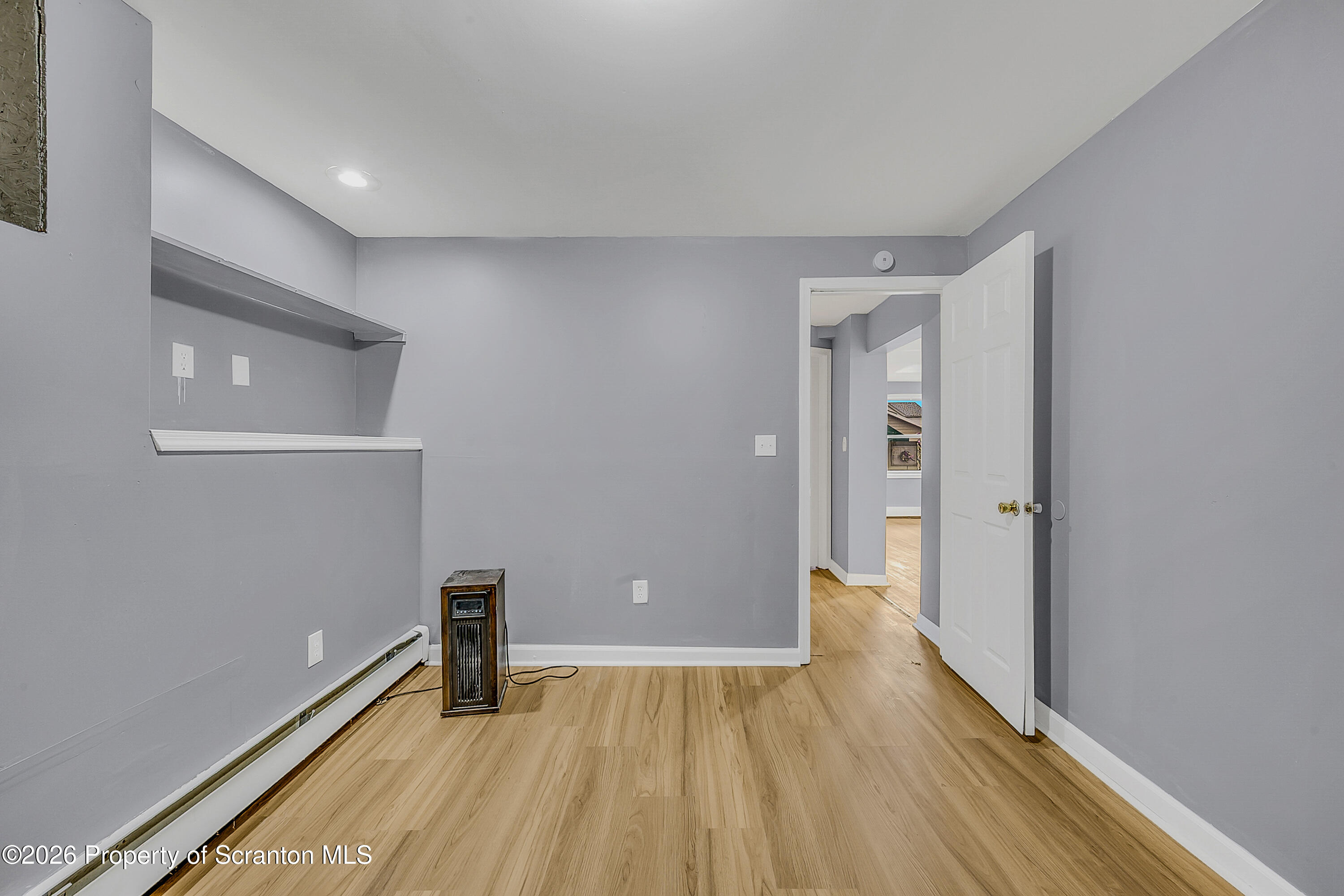 1009 W Lackawanna Avenue