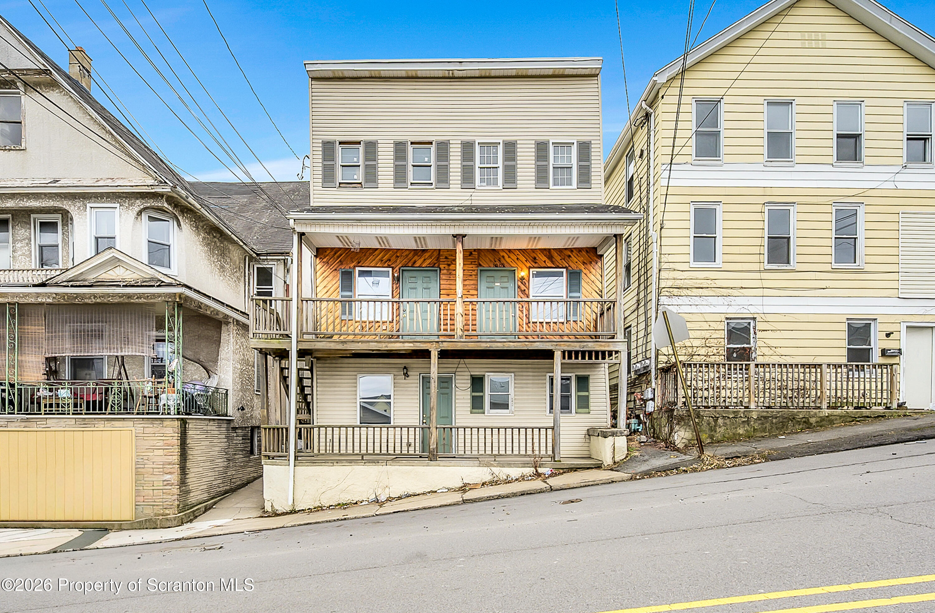 1009 W Lackawanna Avenue
