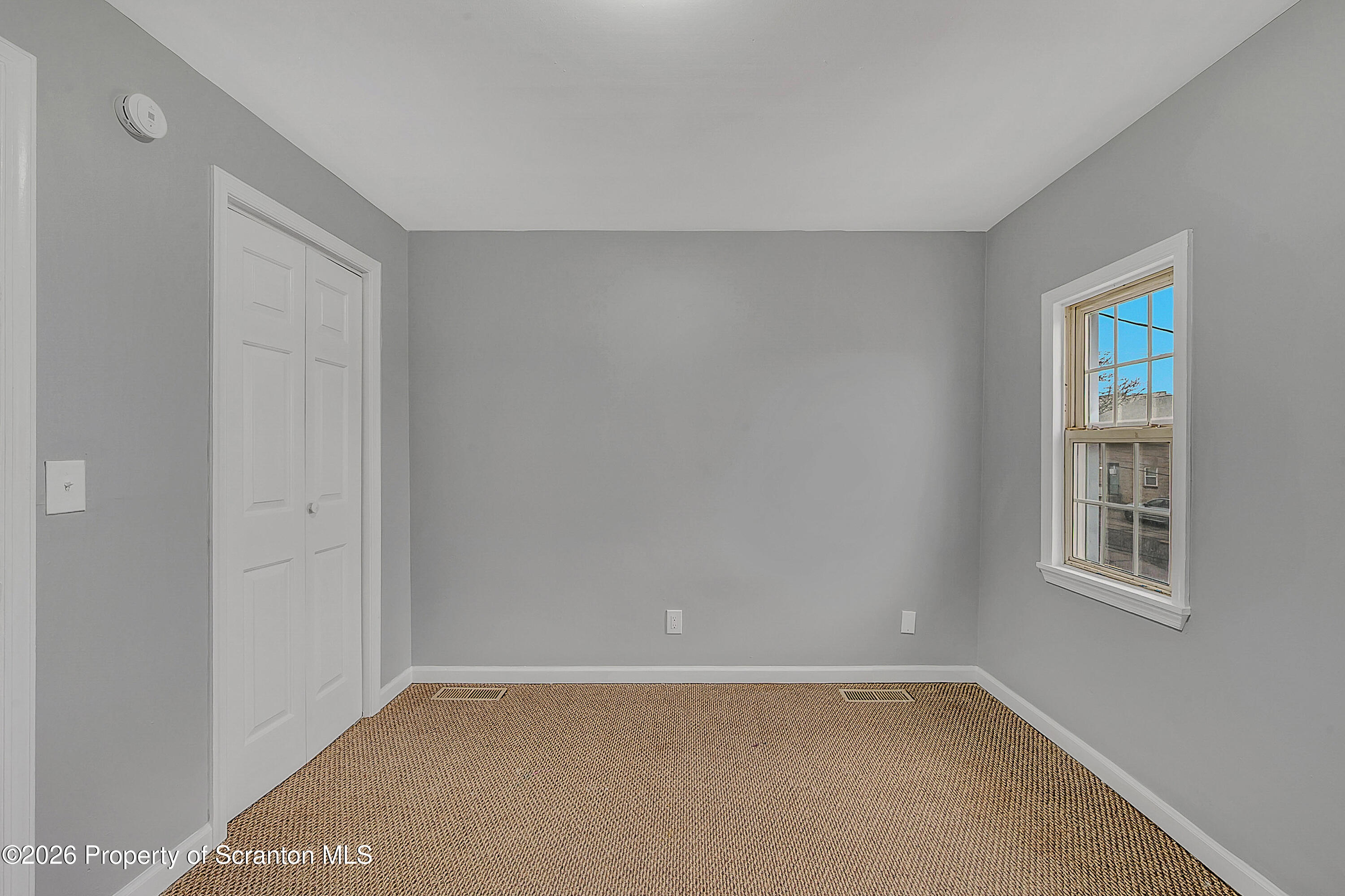 1009 W Lackawanna Avenue