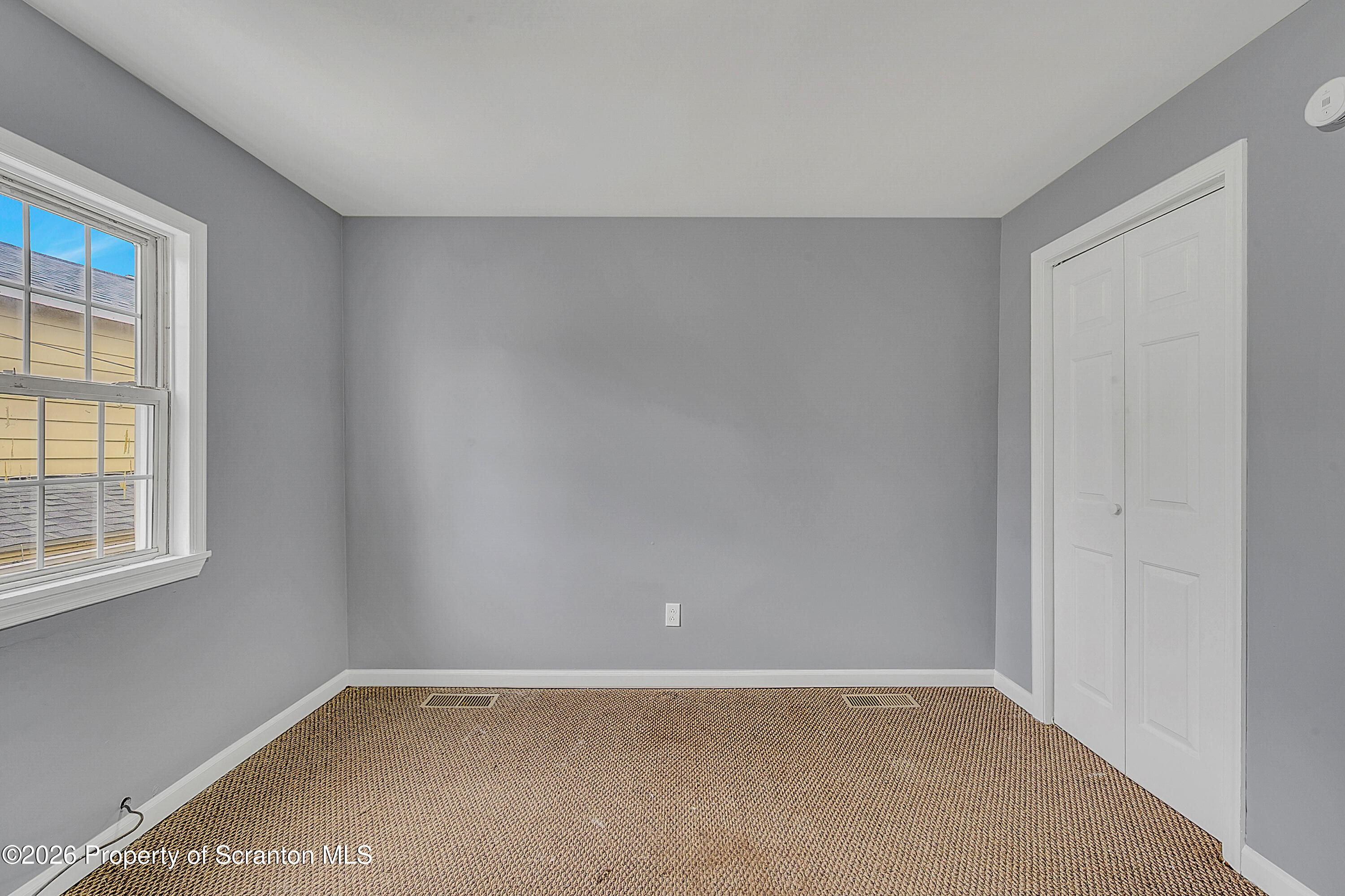 1009 W Lackawanna Avenue