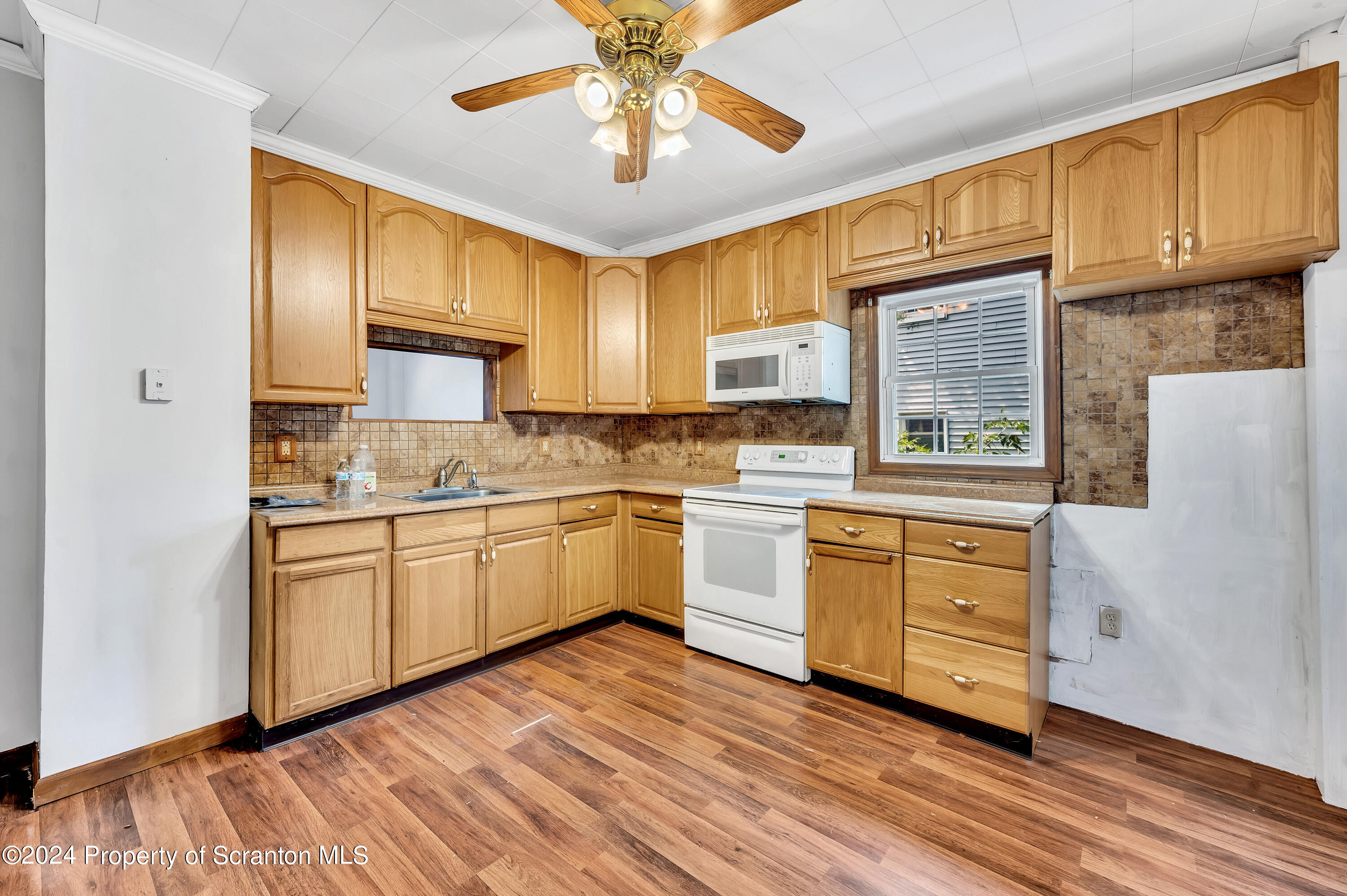 630 E Lackawanna Avenue