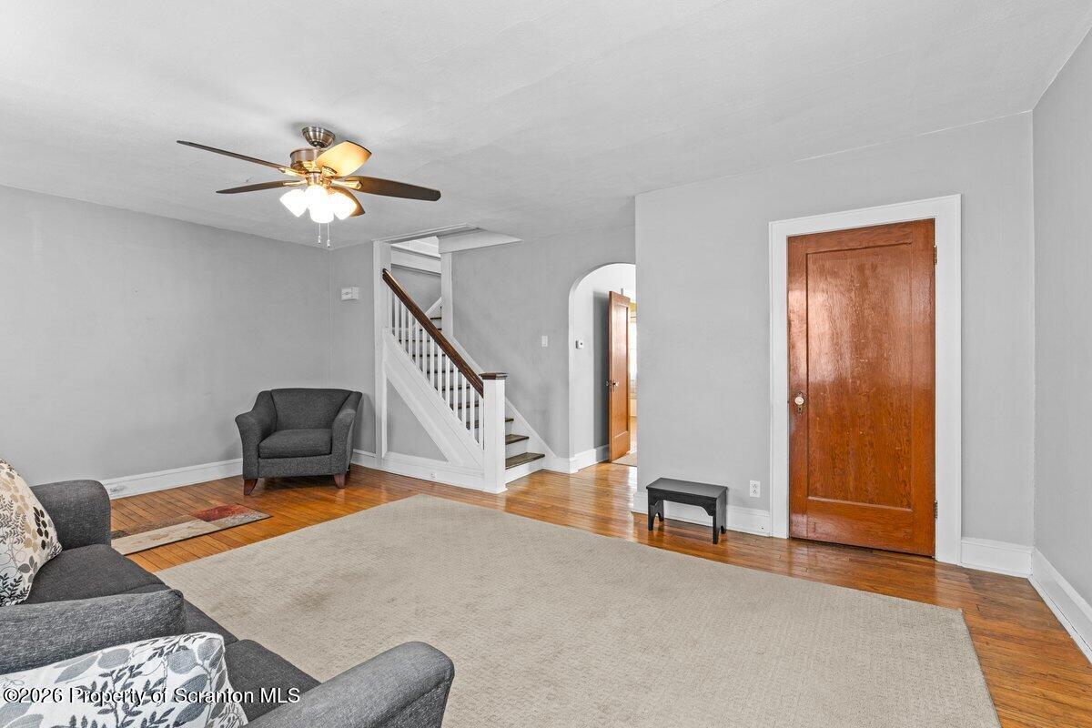 364 N Hyde Park Avenue Unit: & 368