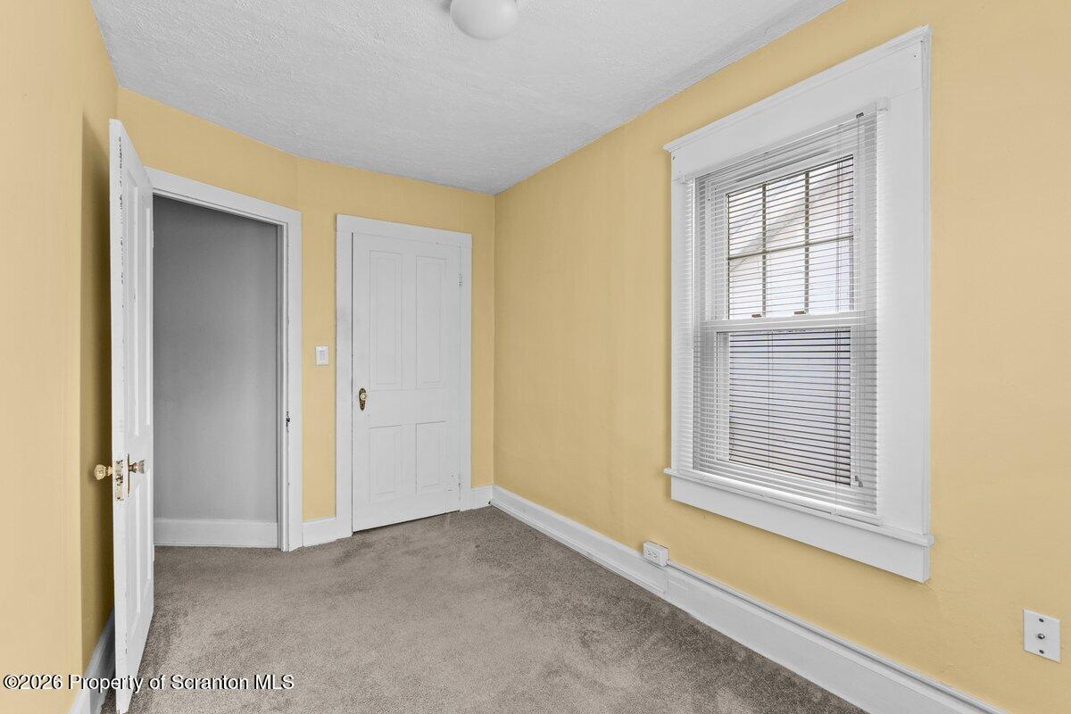 364 N Hyde Park Avenue Unit: & 368