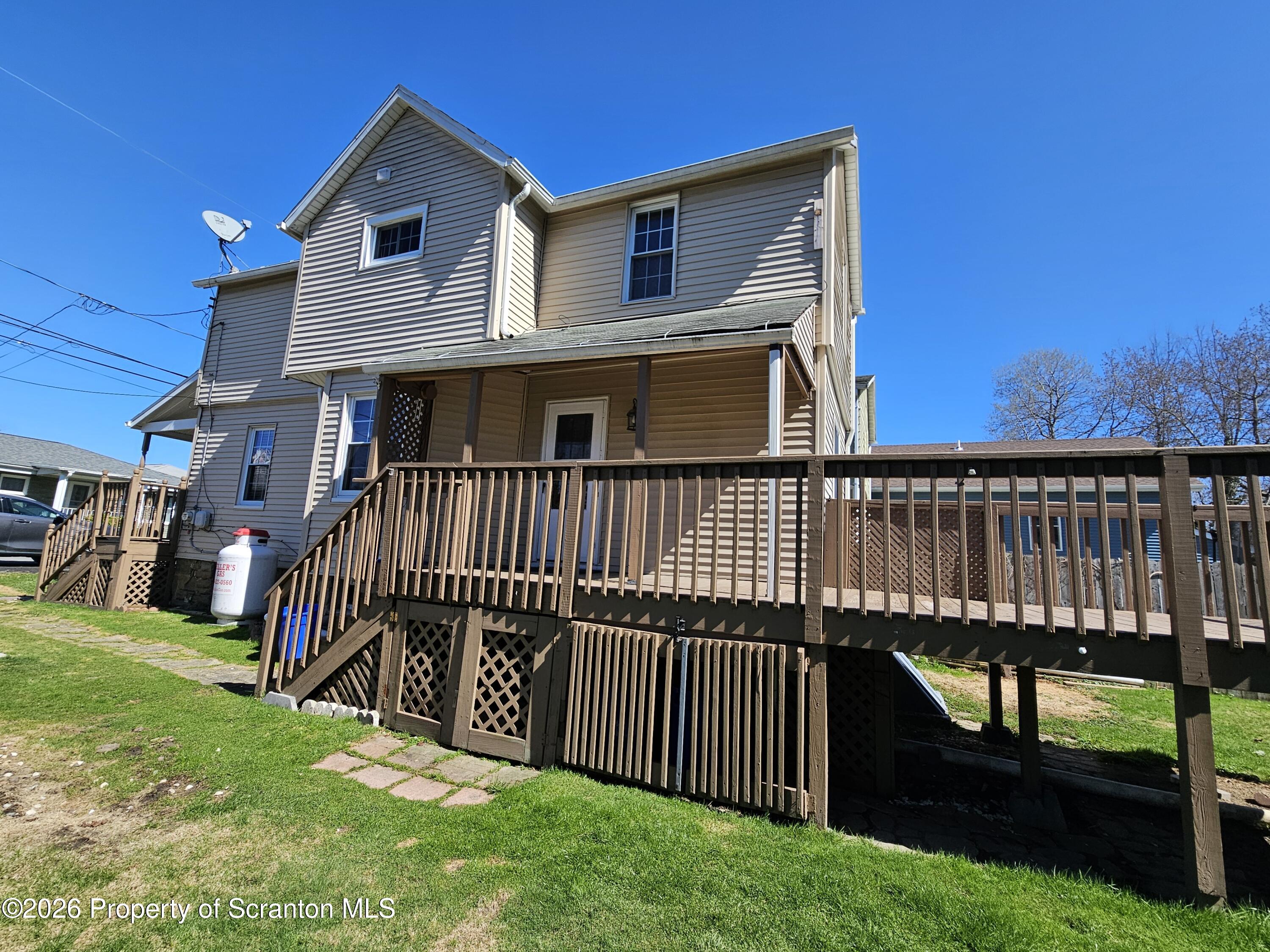 806 Washington Street