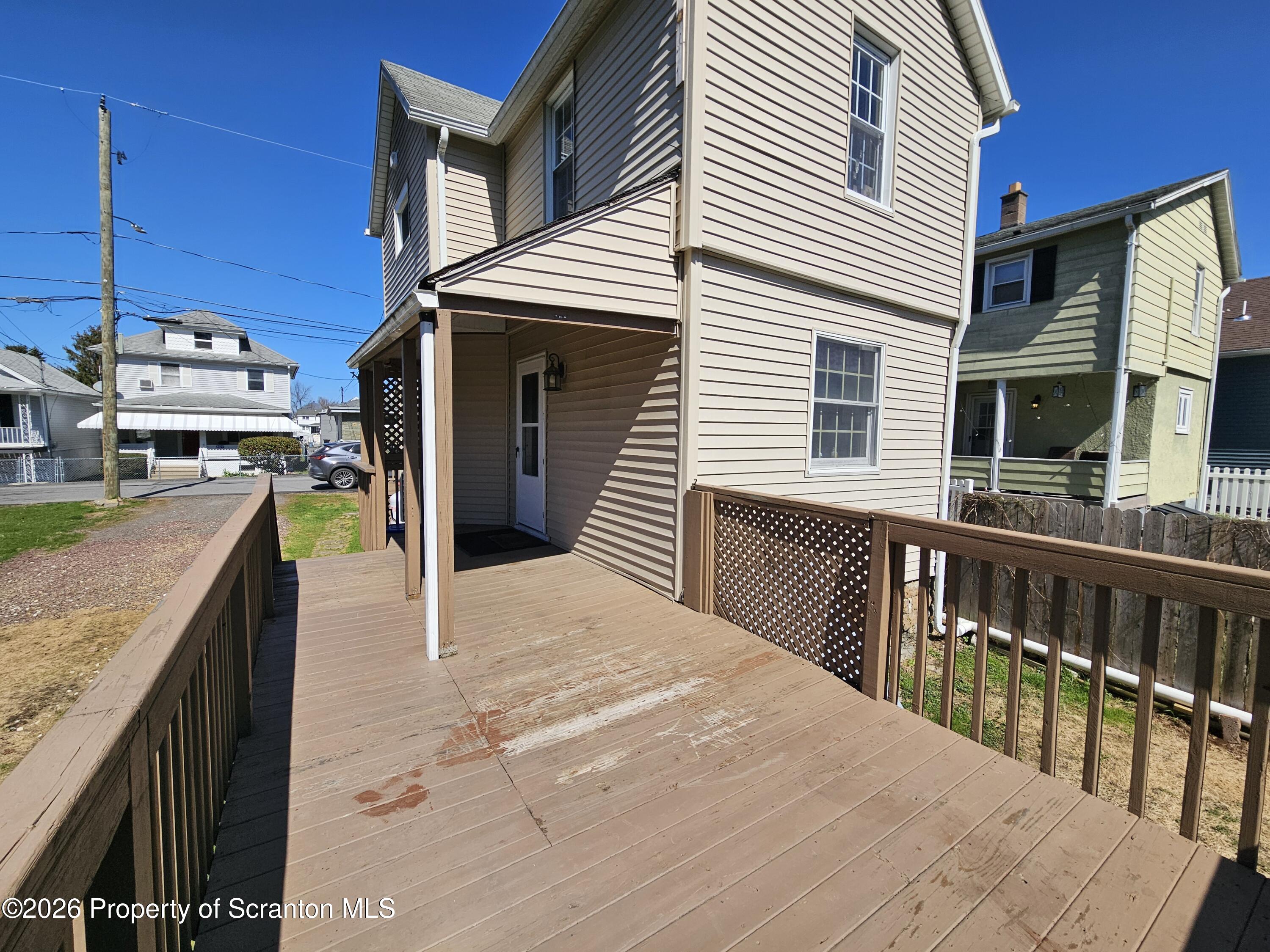 806 Washington Street