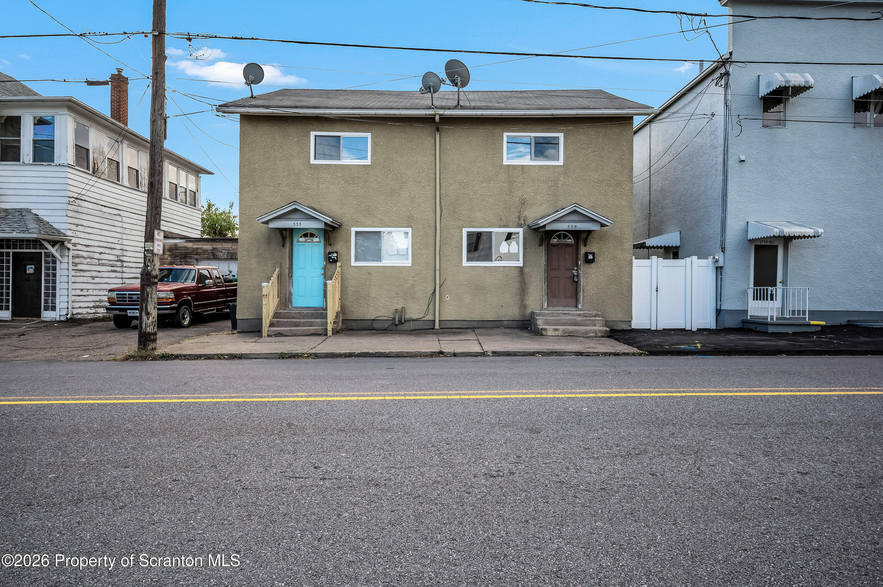 333 Oak Street Unit: 1/2