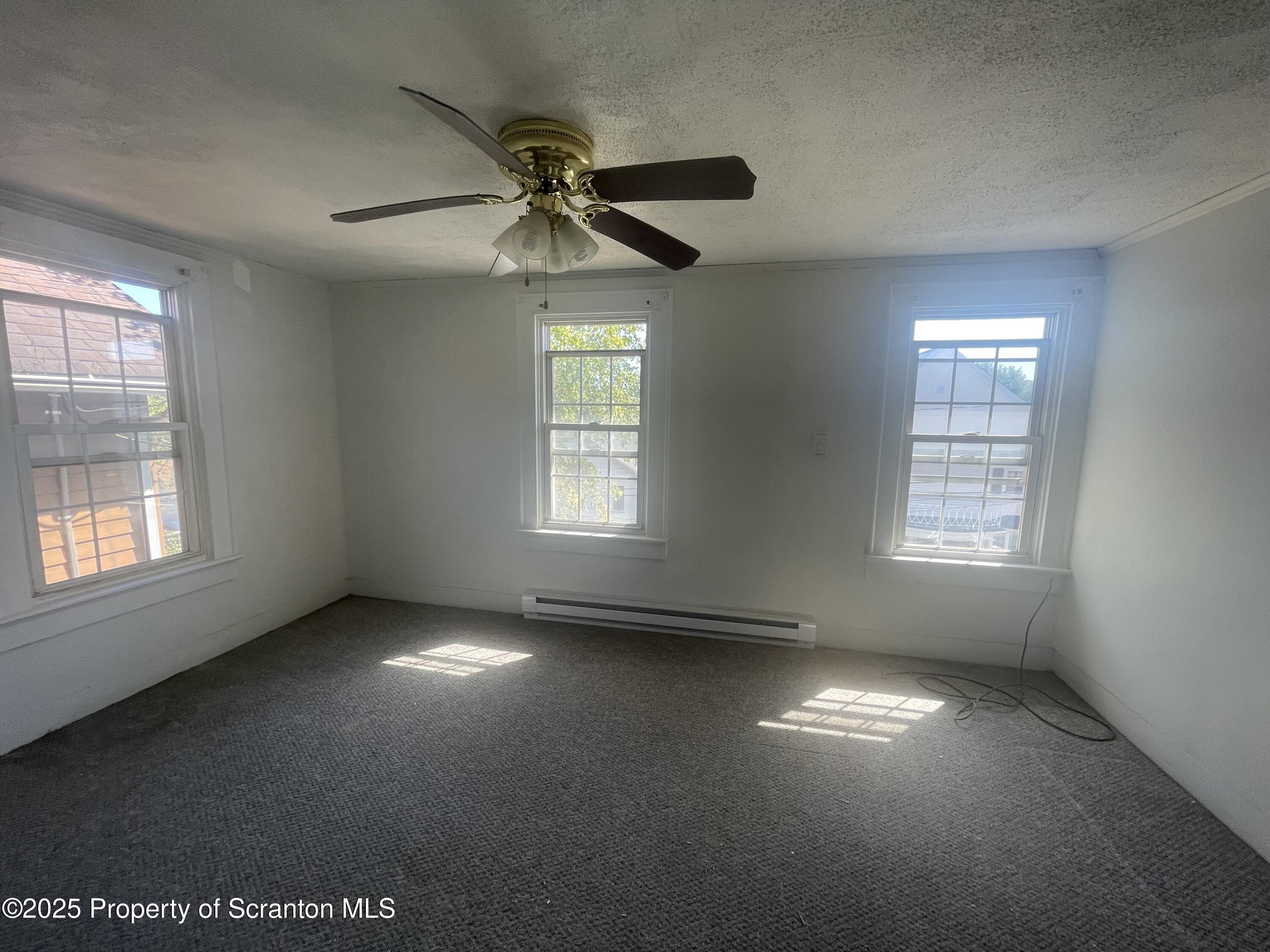 1031 Lincoln Street Unit: 1033