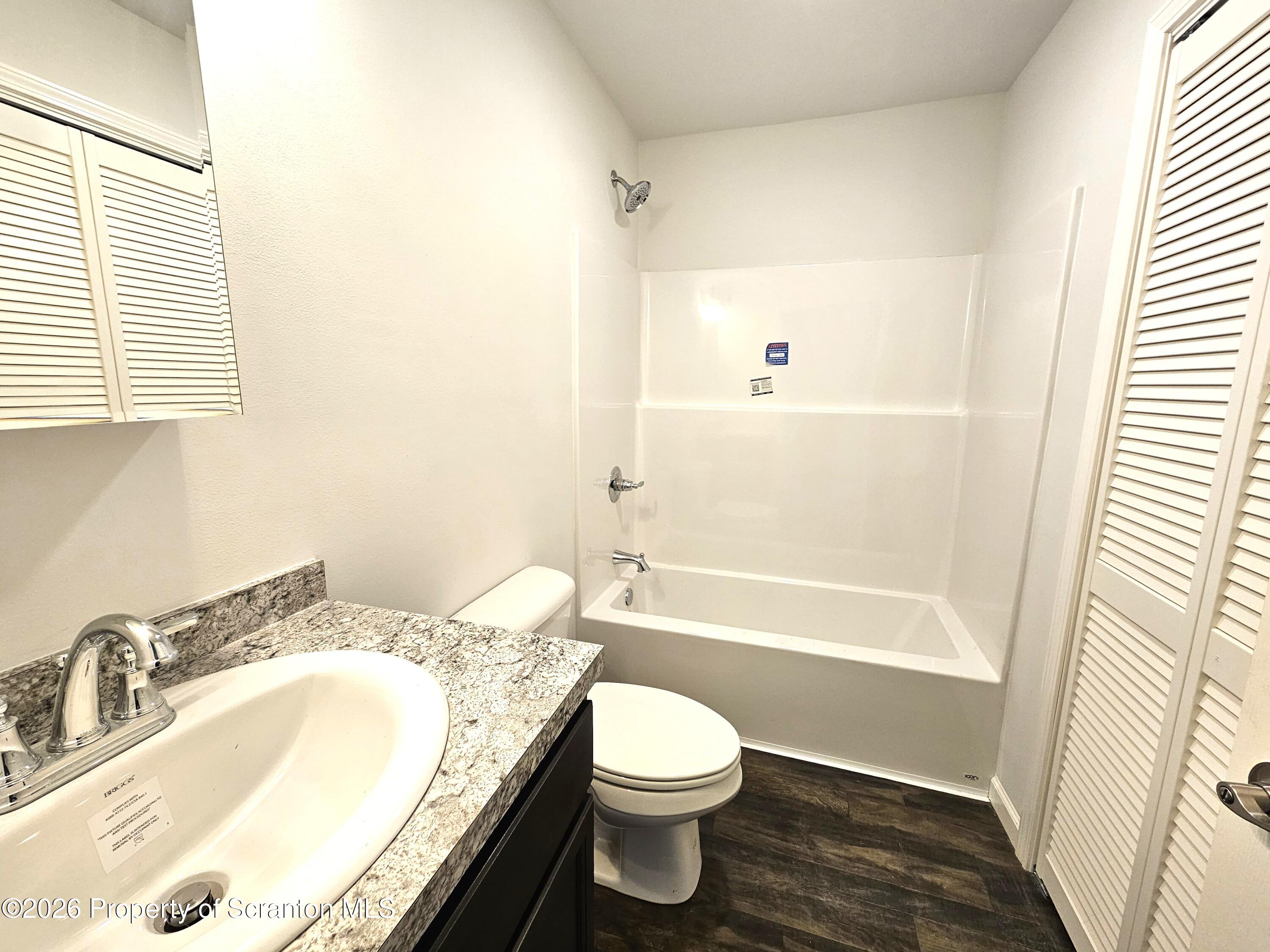 609 E Gibson Street Unit: 1st Fl