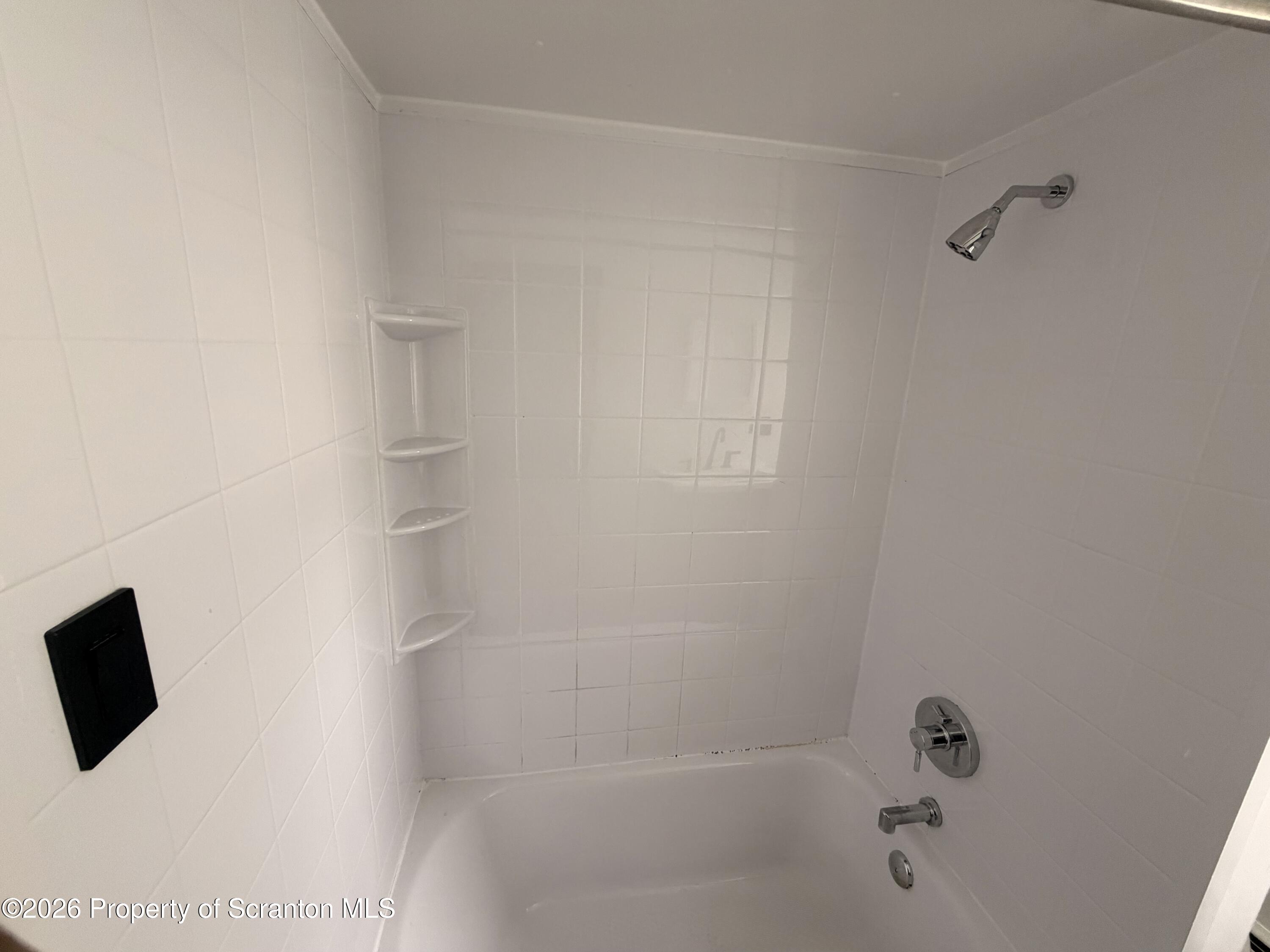 149 Tompkins Street Unit: 2