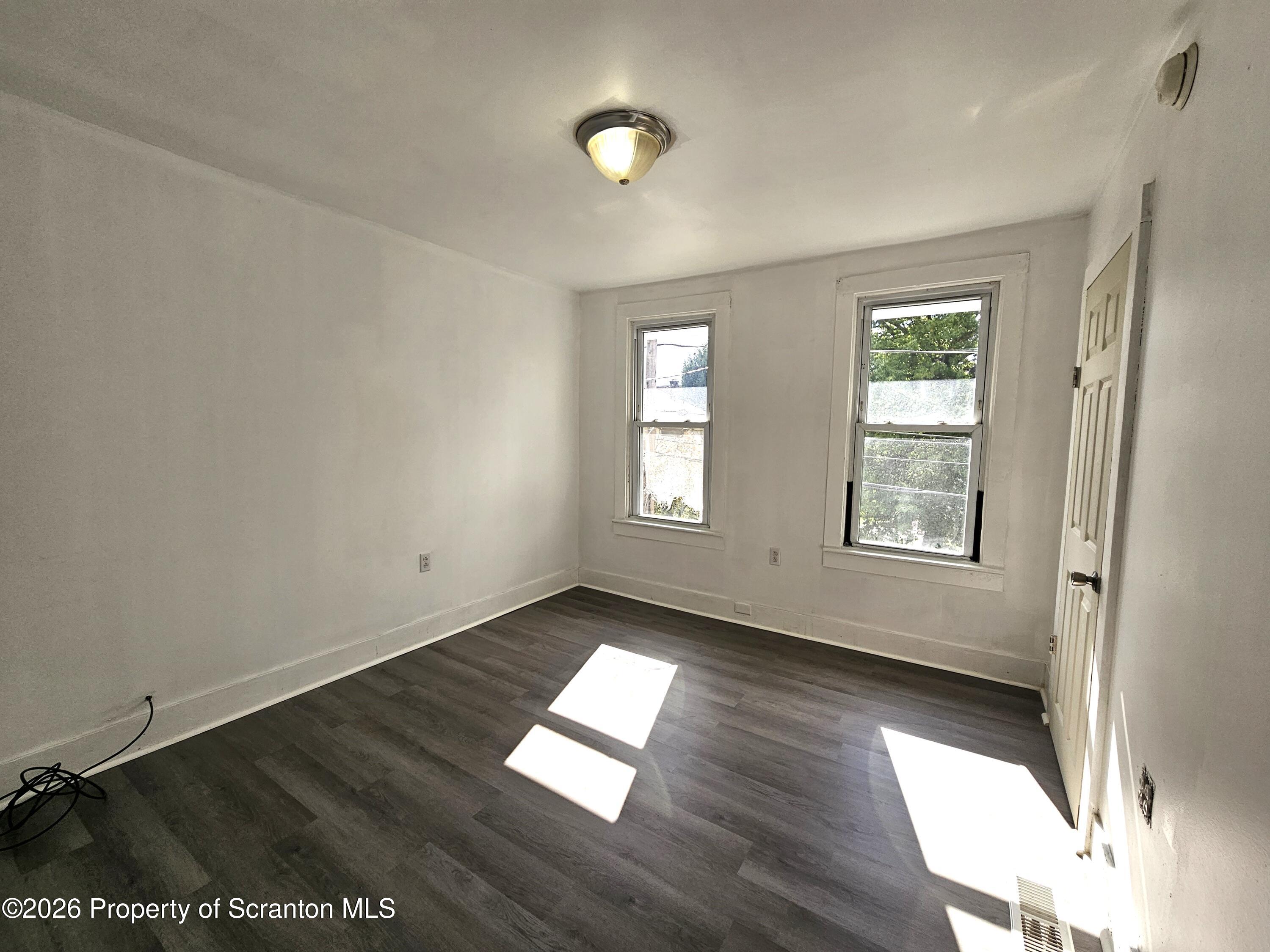 907 Green Ridge Street