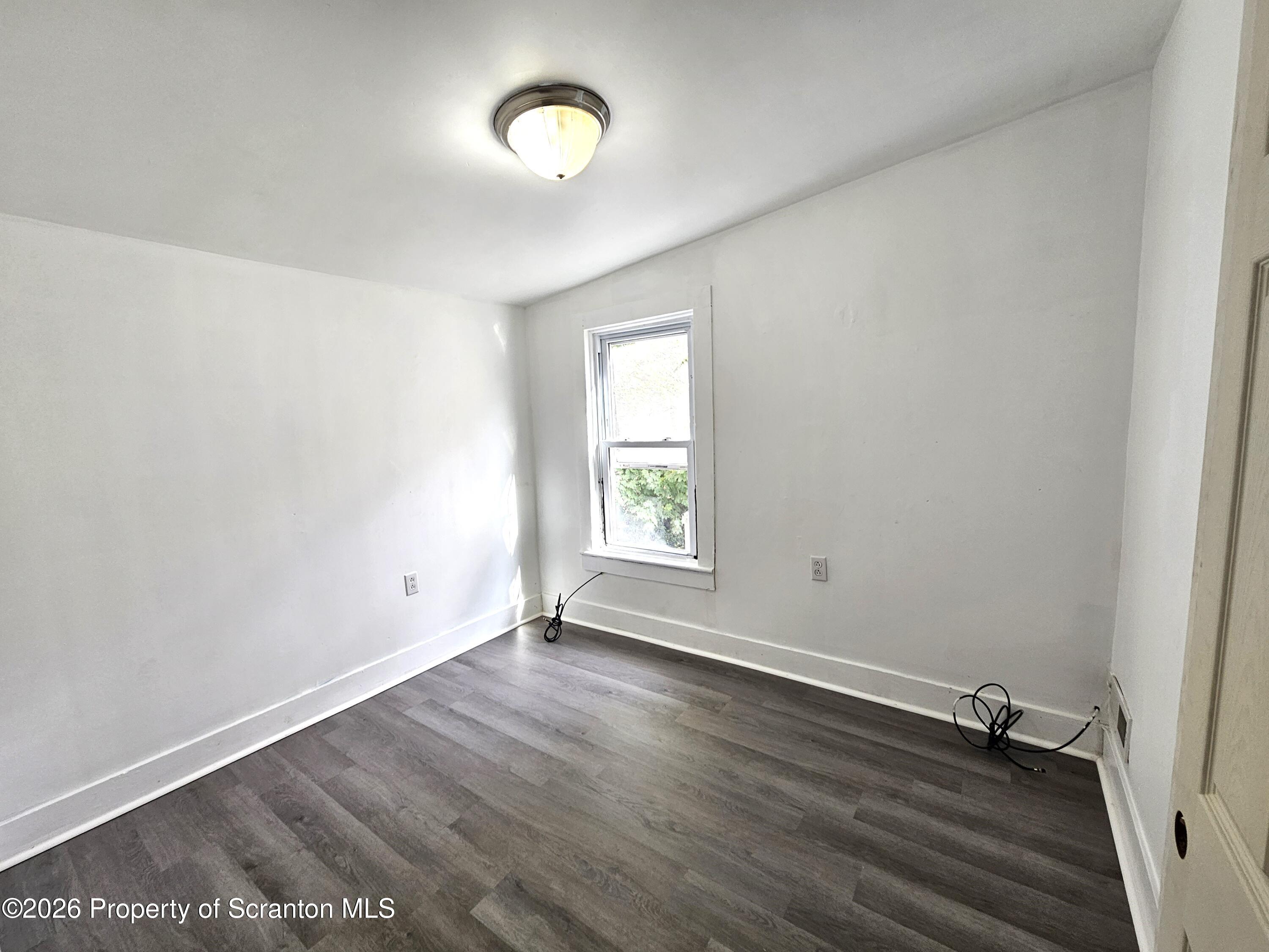 907 Green Ridge Street