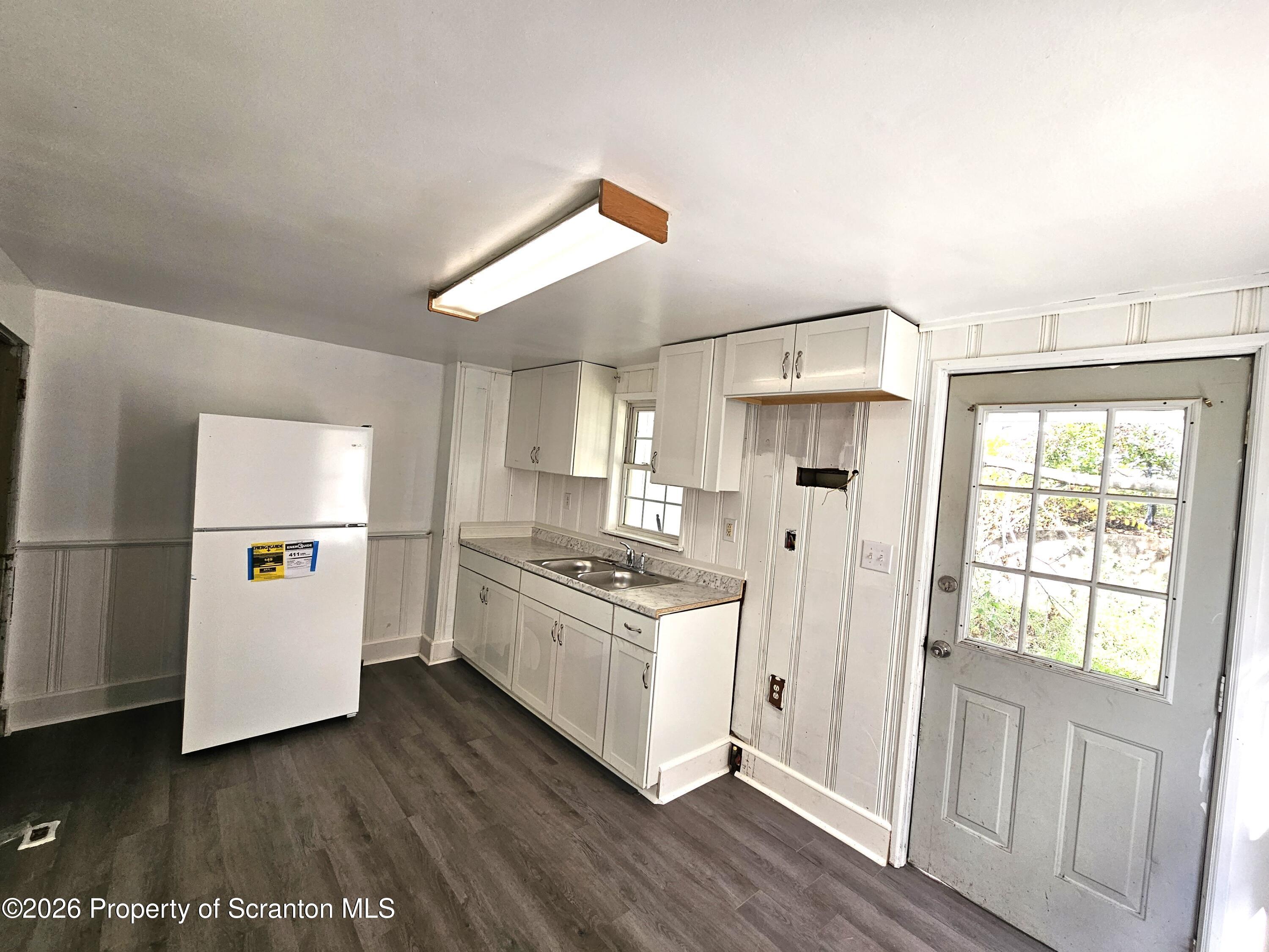 907 Green Ridge Street