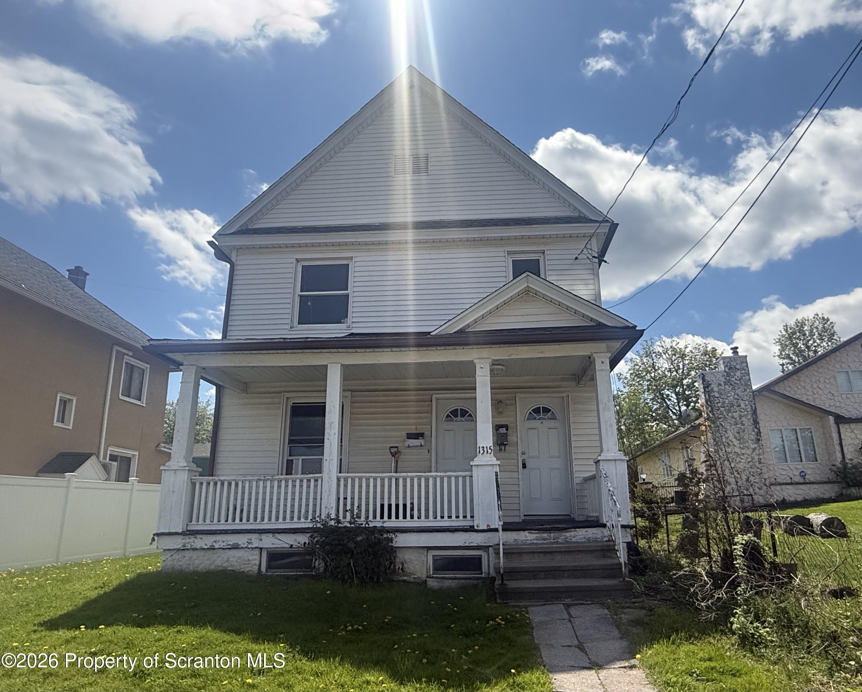 1315 Farr Street Unit: 2