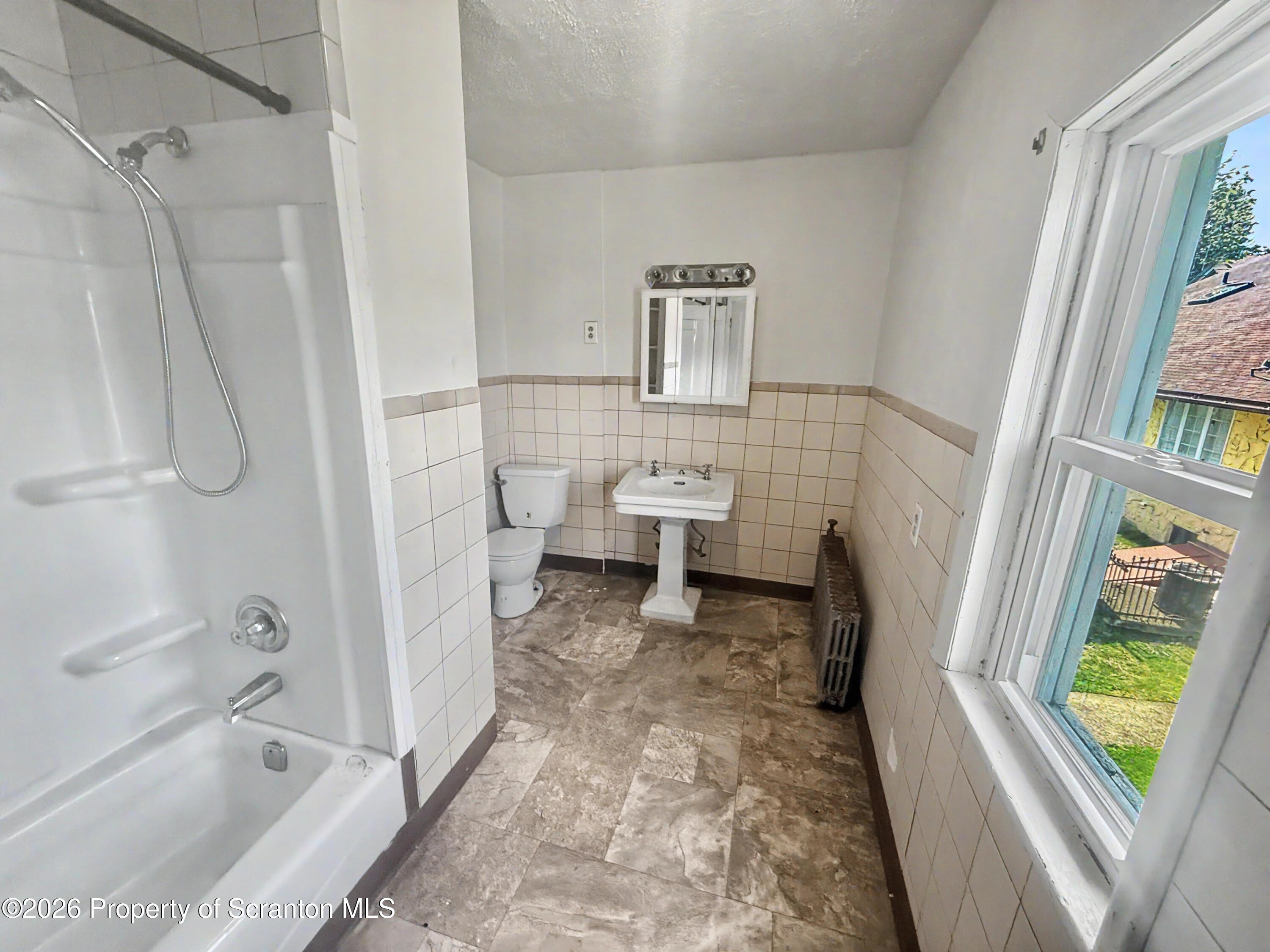 1315 Farr Street Unit: 2