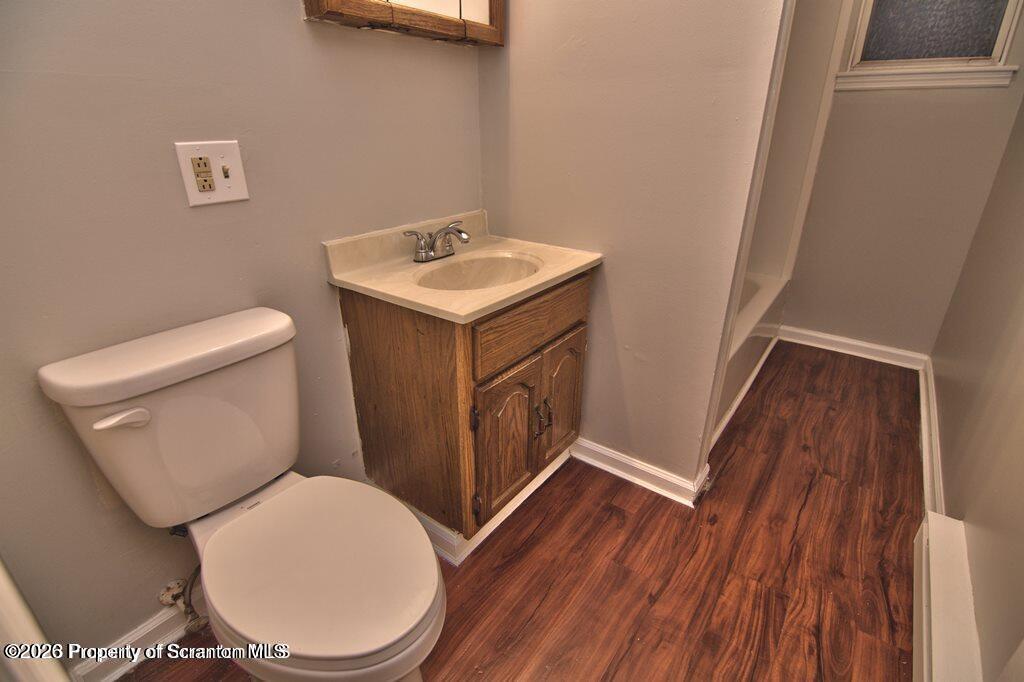 1418 N Main (Apt B) Street