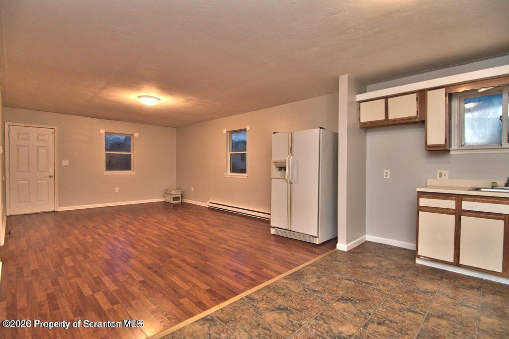 1418 N Main (Apt B) Street