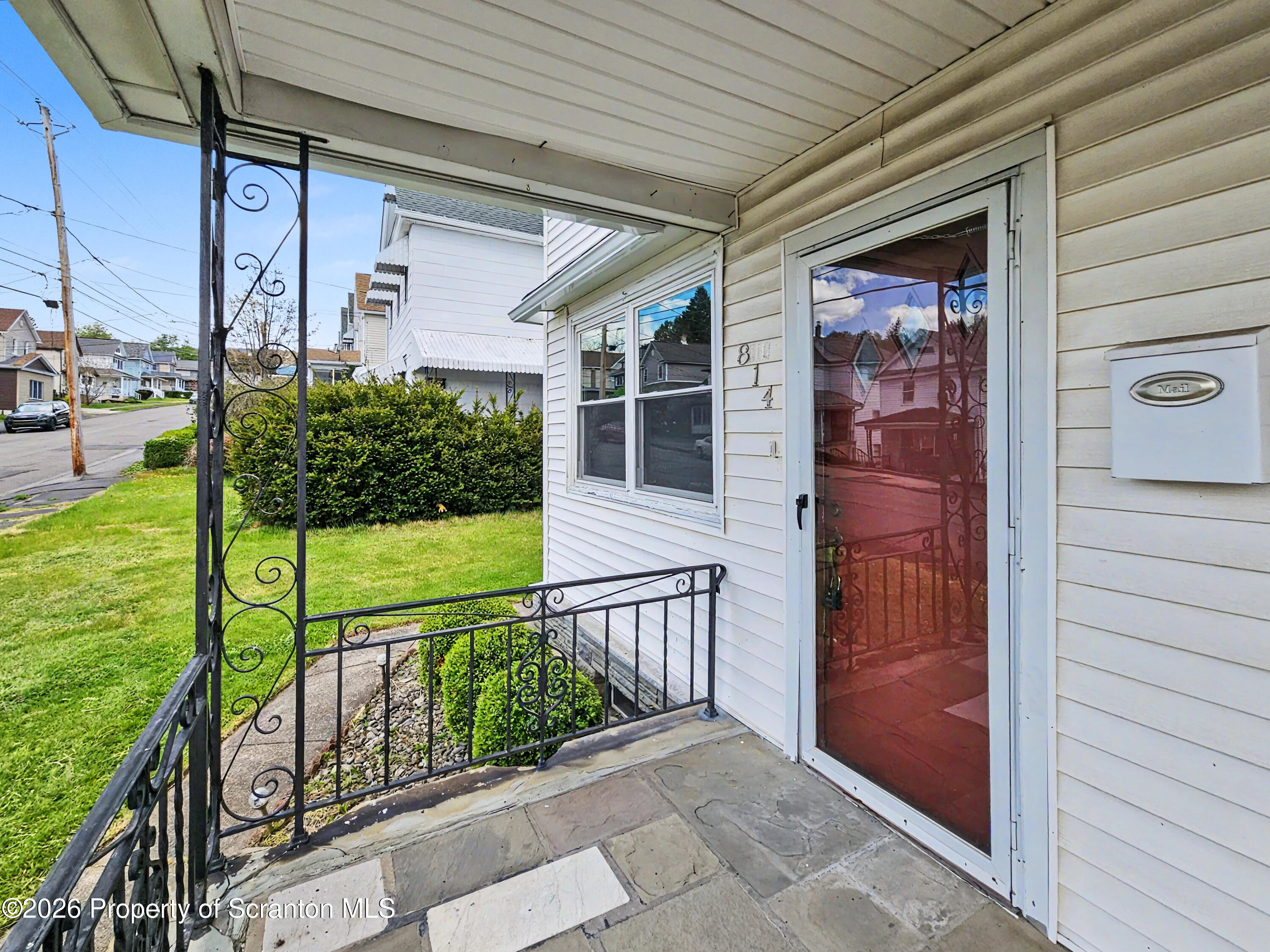 814 Price Street