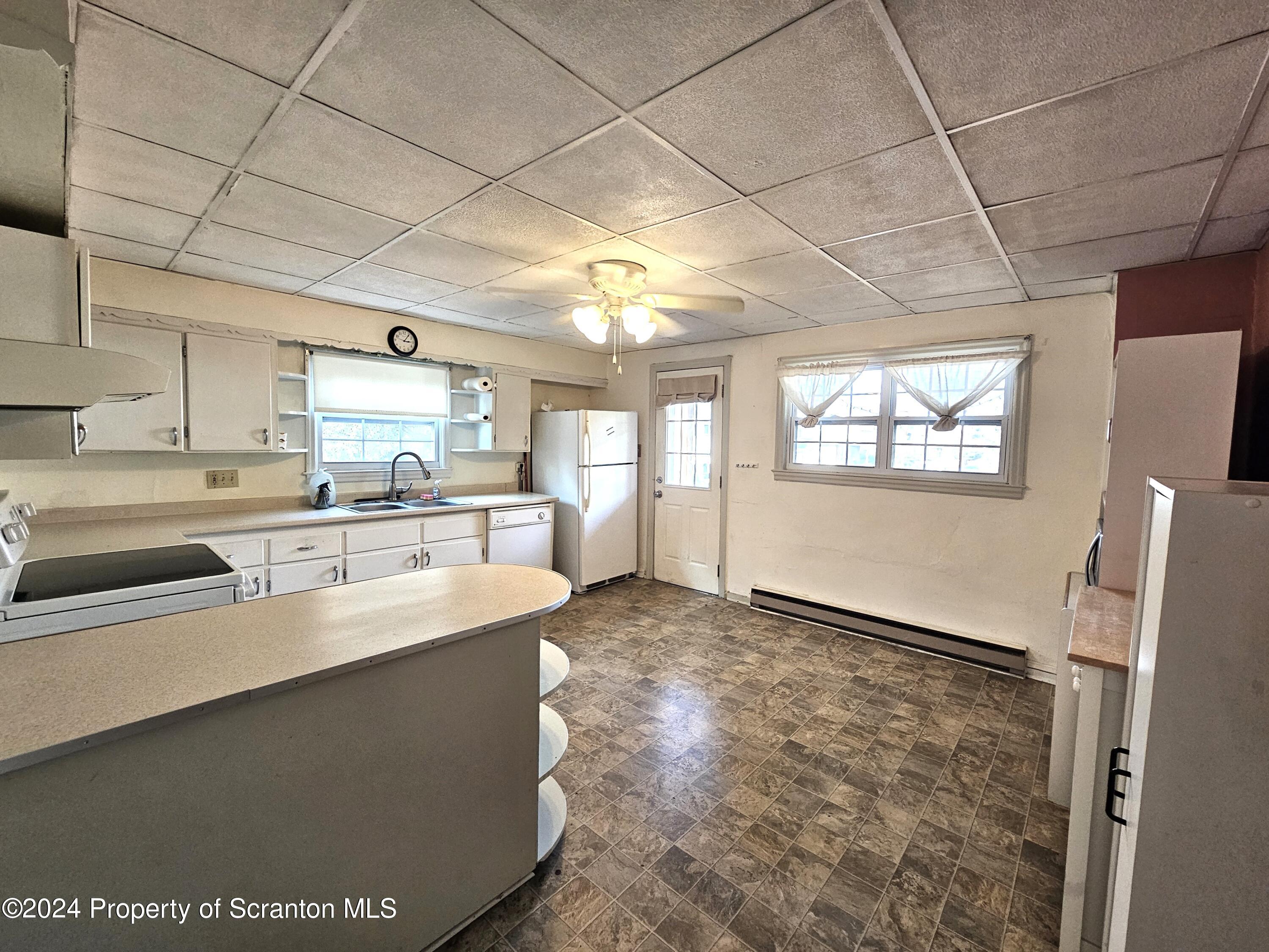 624 Court Street Unit: 2nd Fl