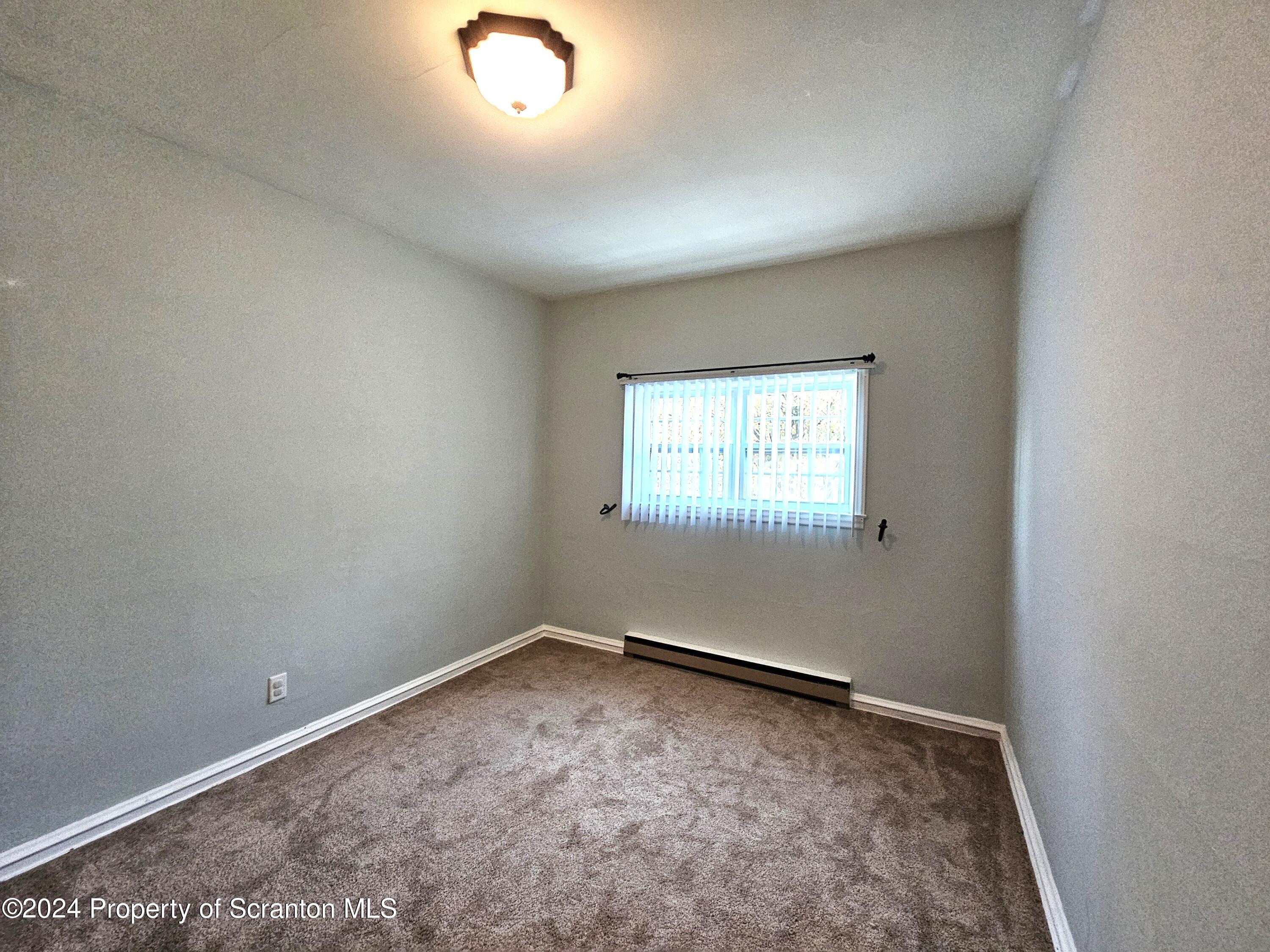 624 Court Street Unit: 2nd Fl