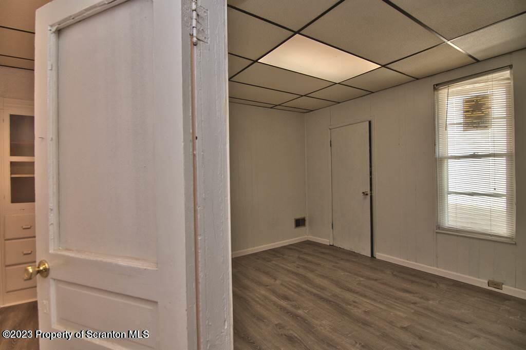 1418 Capouse (bottom floor) Avenue