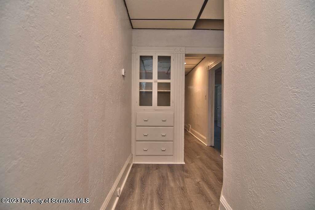 1418 Capouse (bottom floor) Avenue