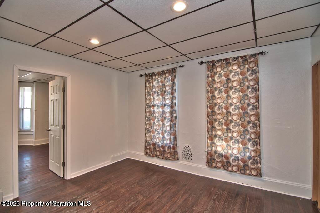 1418 Capouse (bottom floor) Avenue