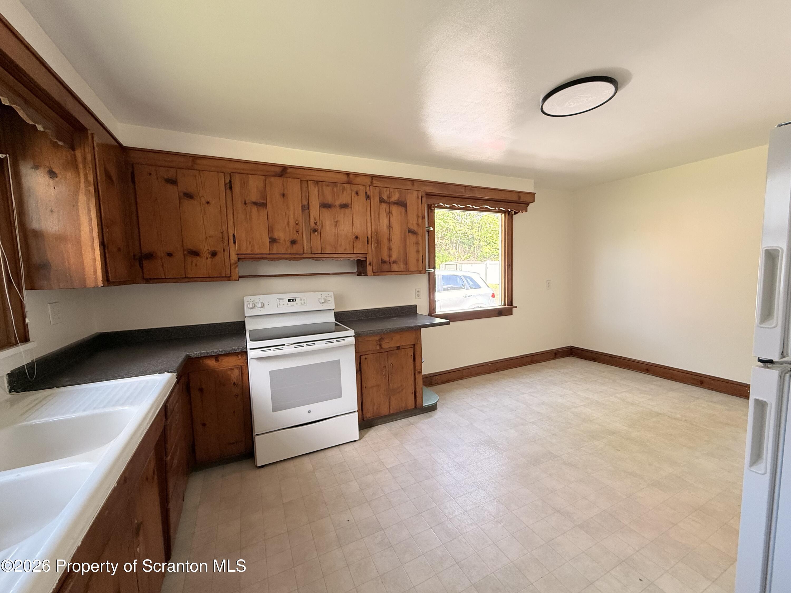 1744 Main Street Unit: Rear
