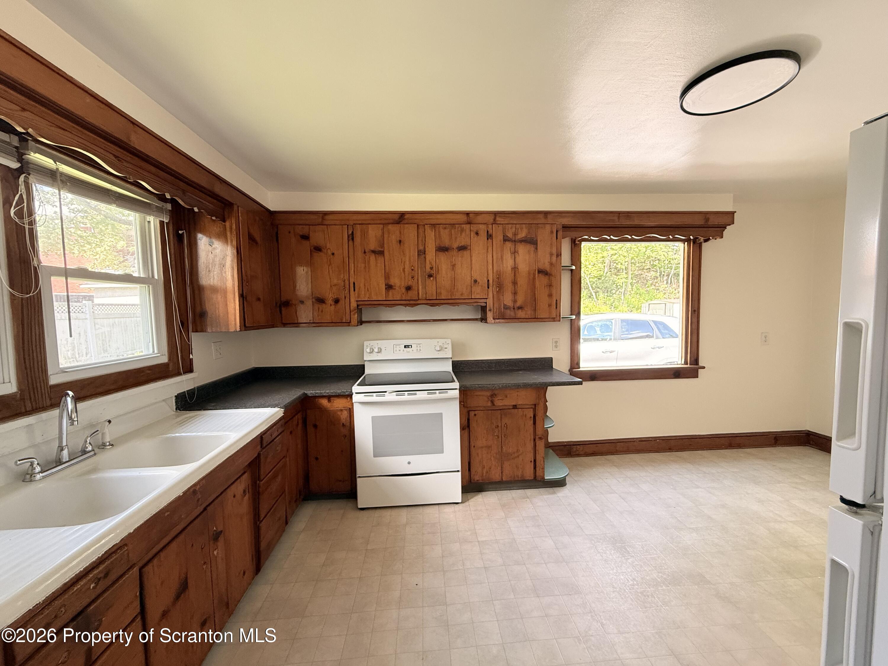 1744 Main Street Unit: Rear