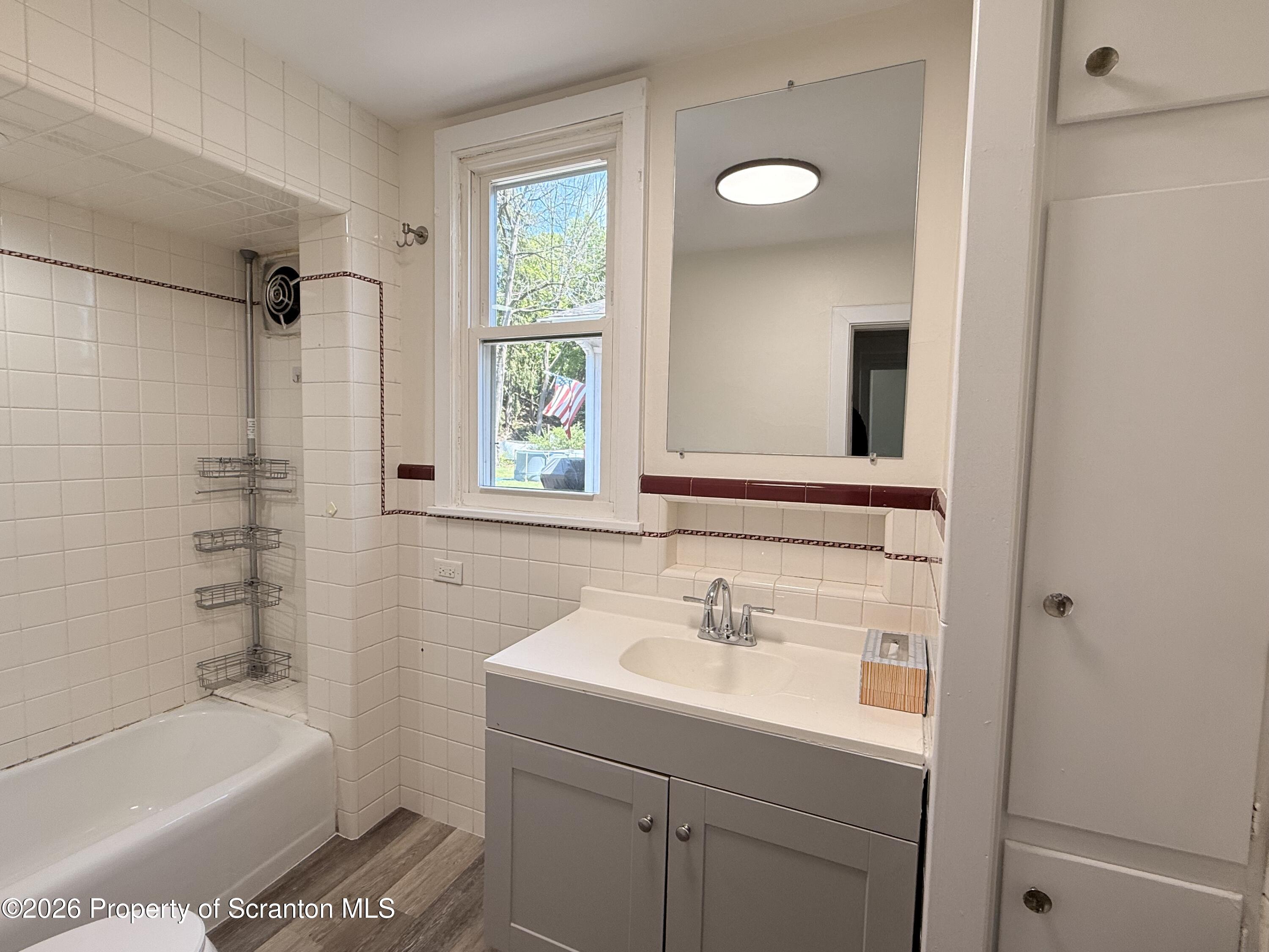 1744 Main Street Unit: Rear