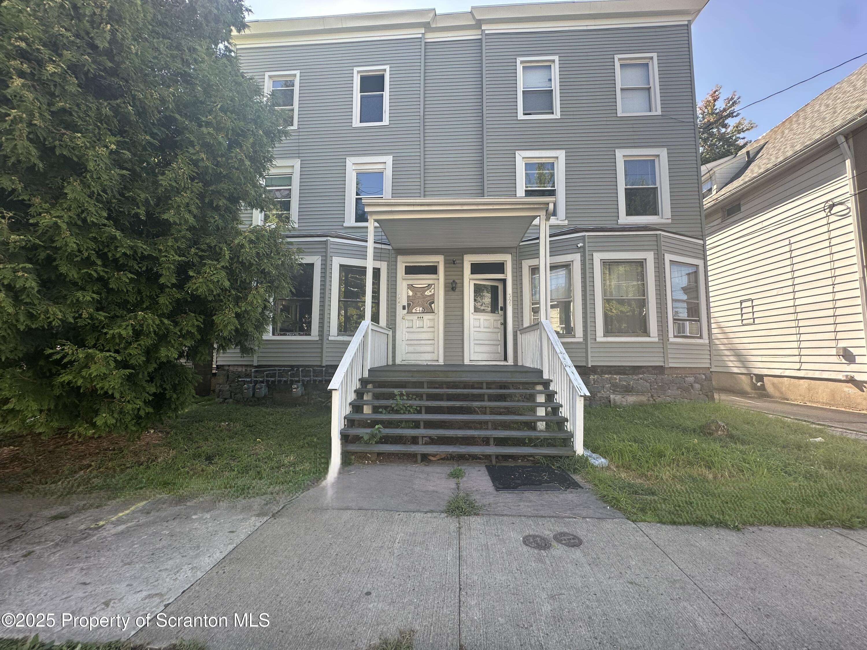 366 S River Street Unit: Apt. 3