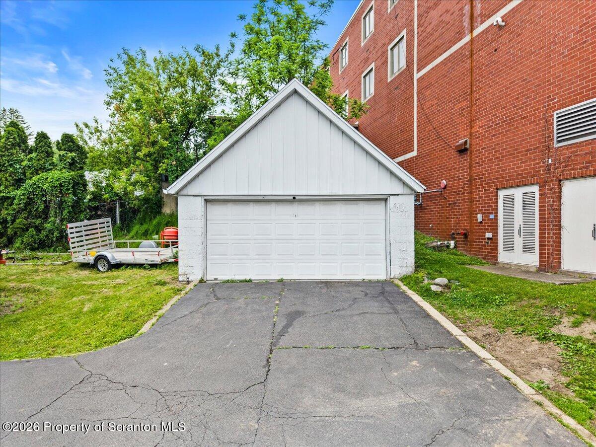 1410 Main Street