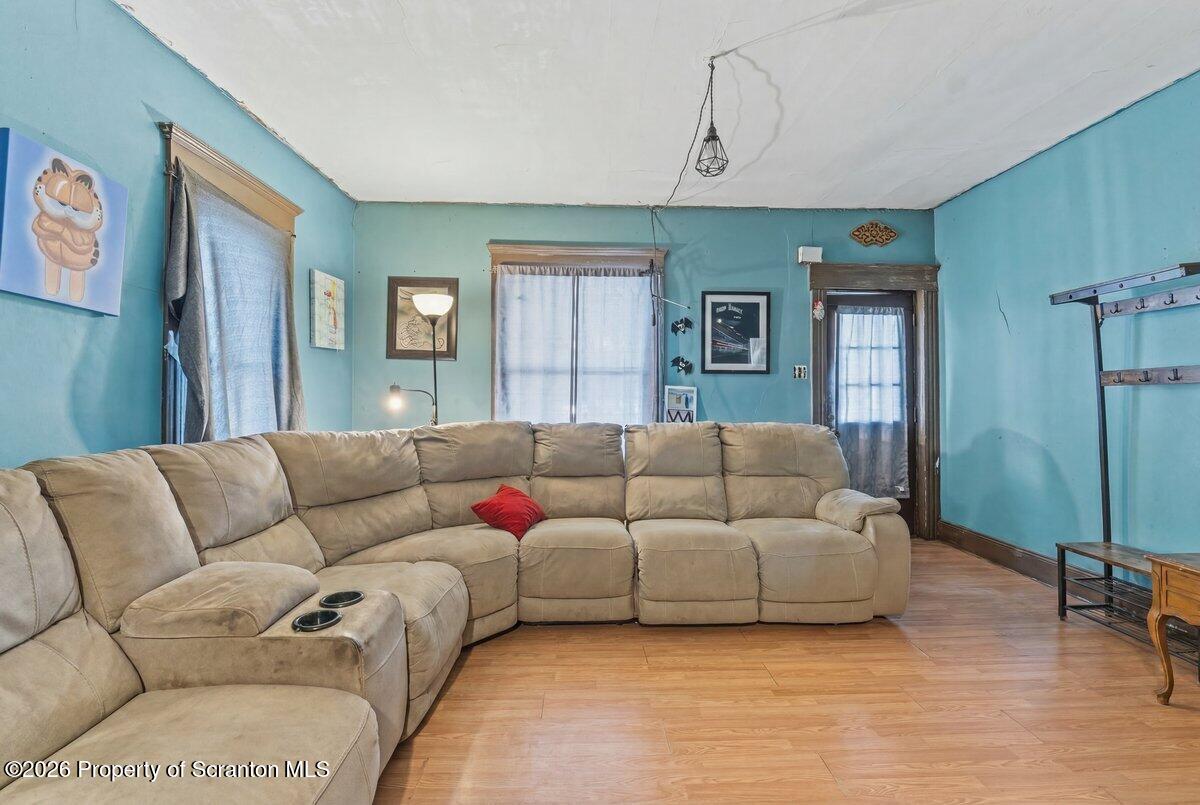 916-918 Grandview Street