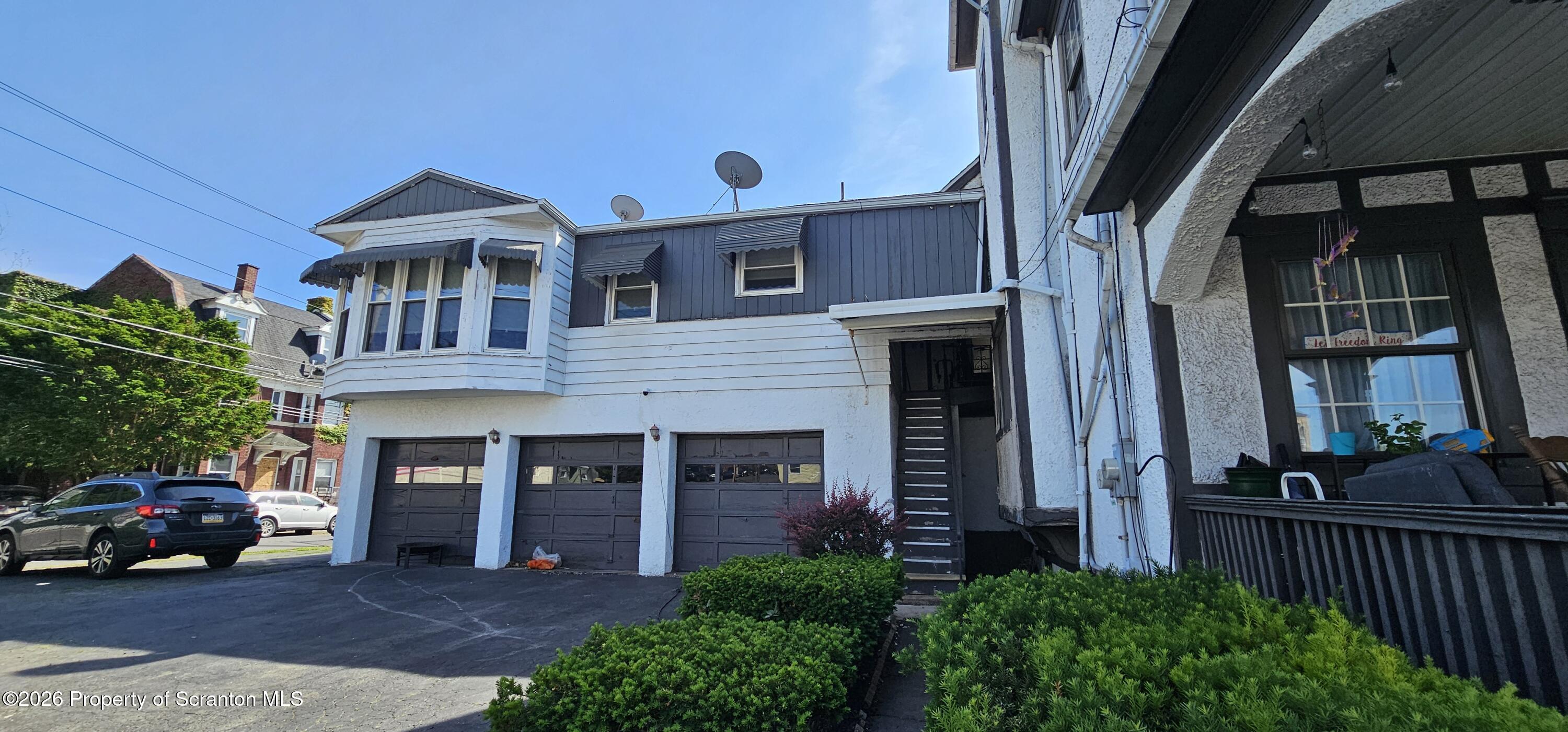 211 Grant Street