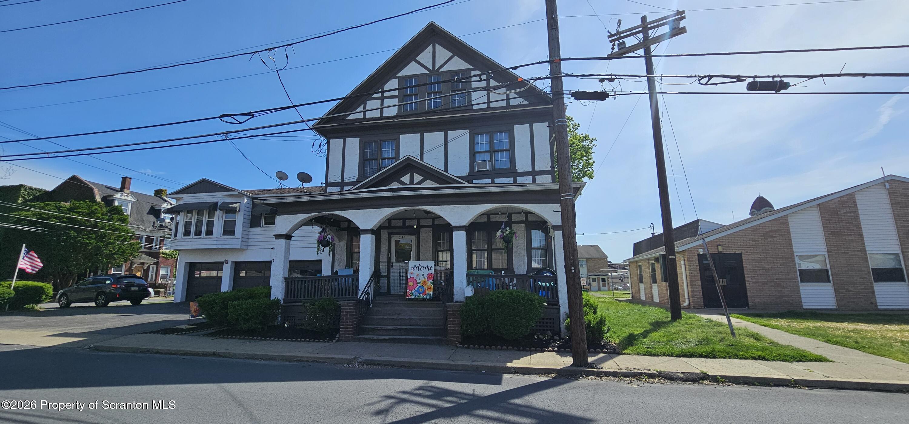 211 Grant Street