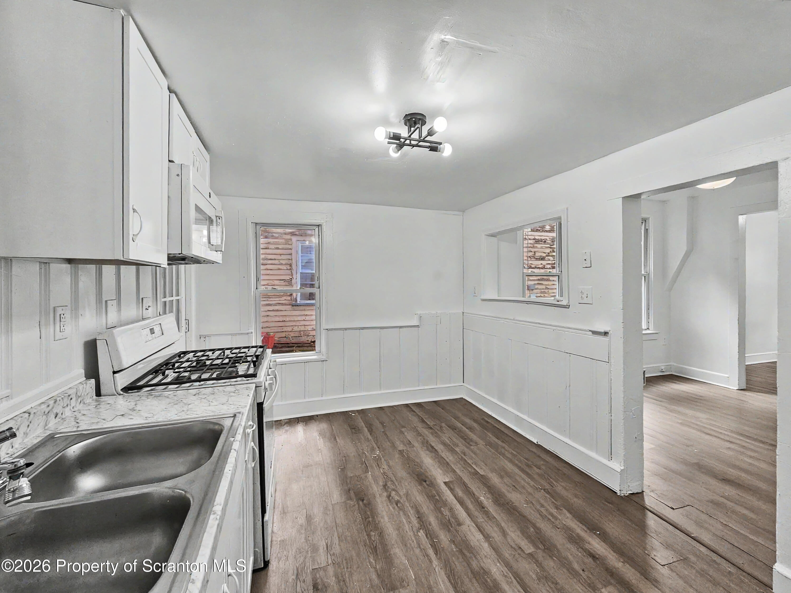 907 Green Ridge Street Unit: R