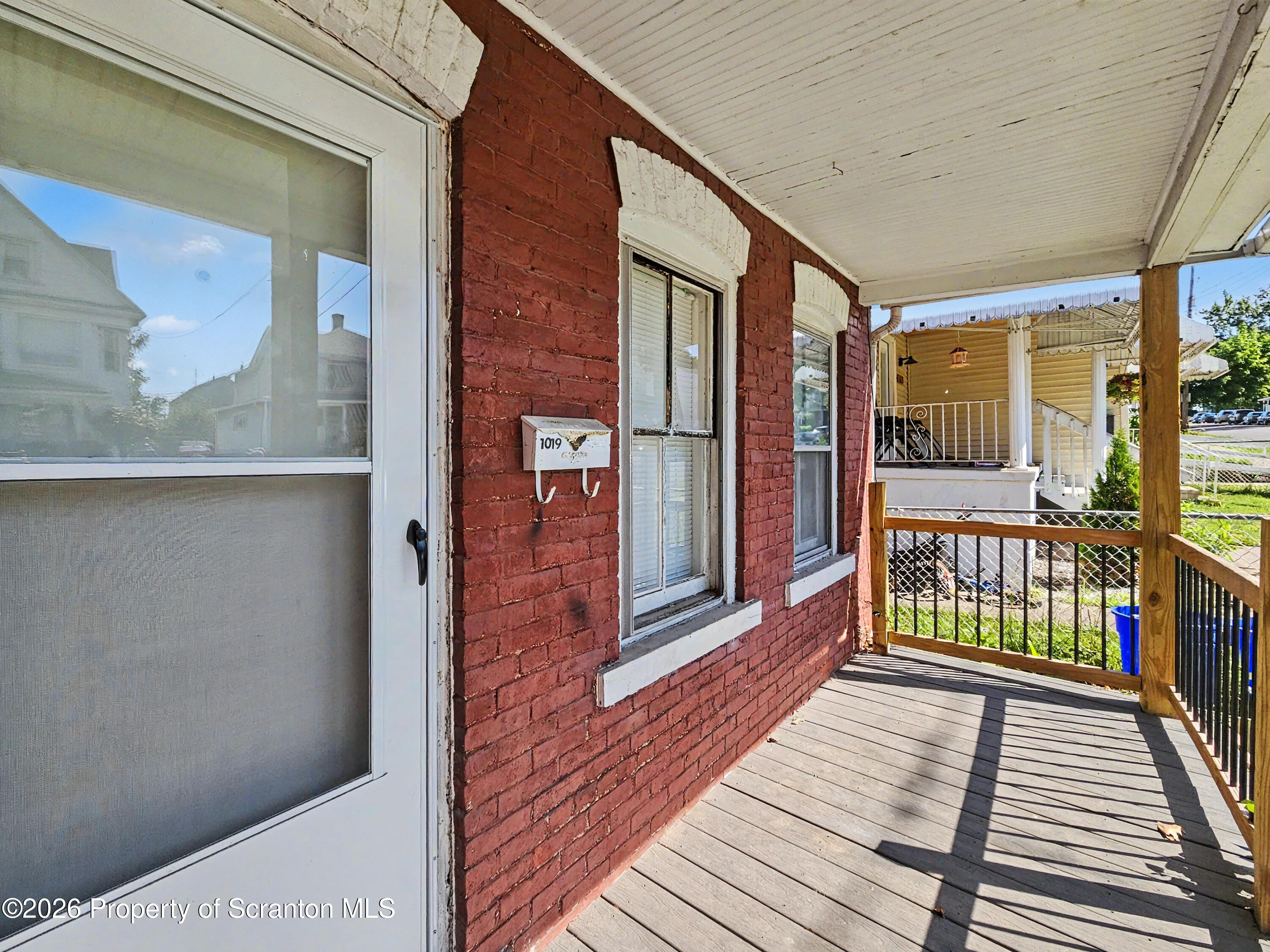 1019 N Irving Avenue Unit: 1