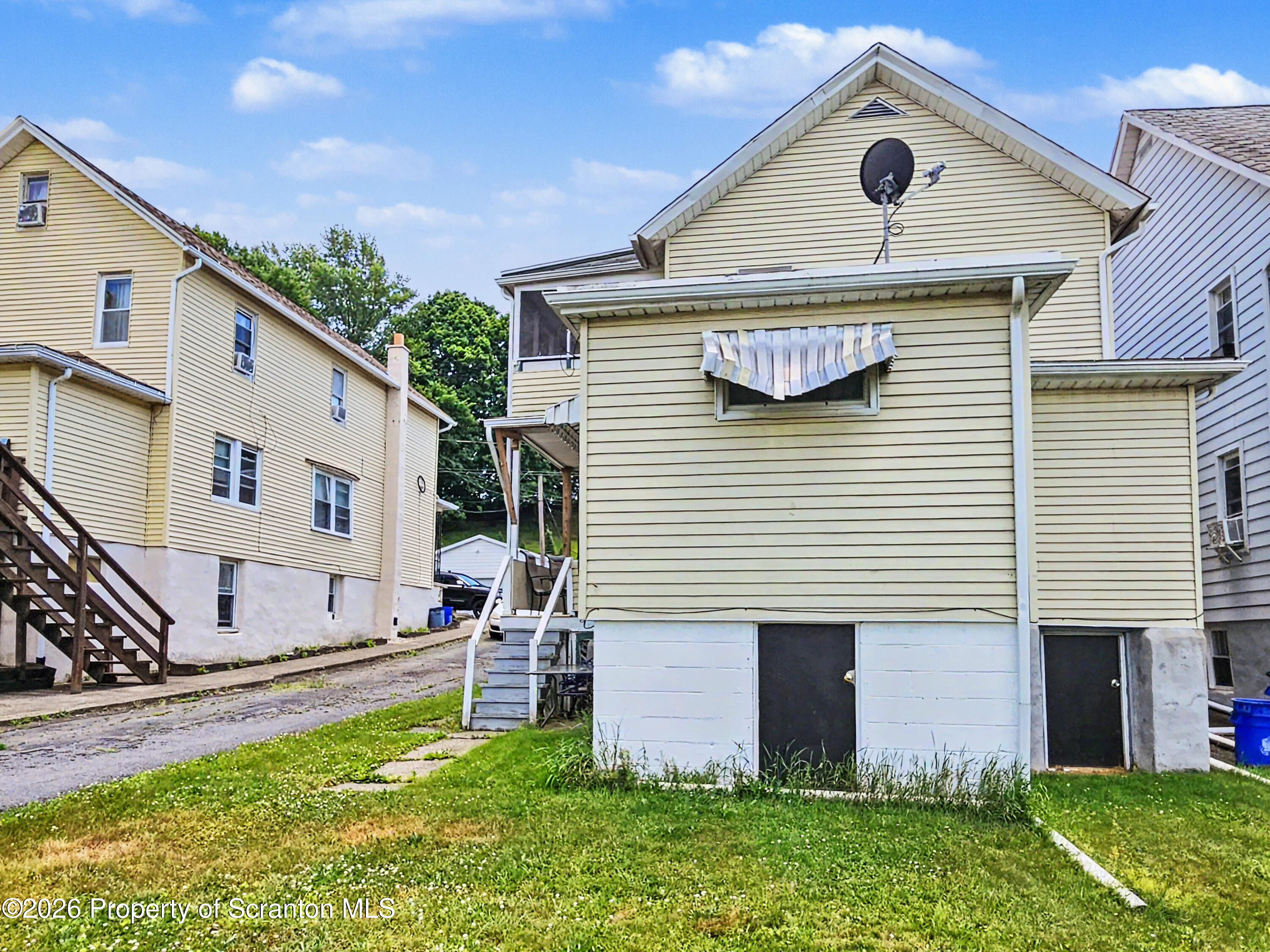 310 21st Avenue Unit: 2nd Fl